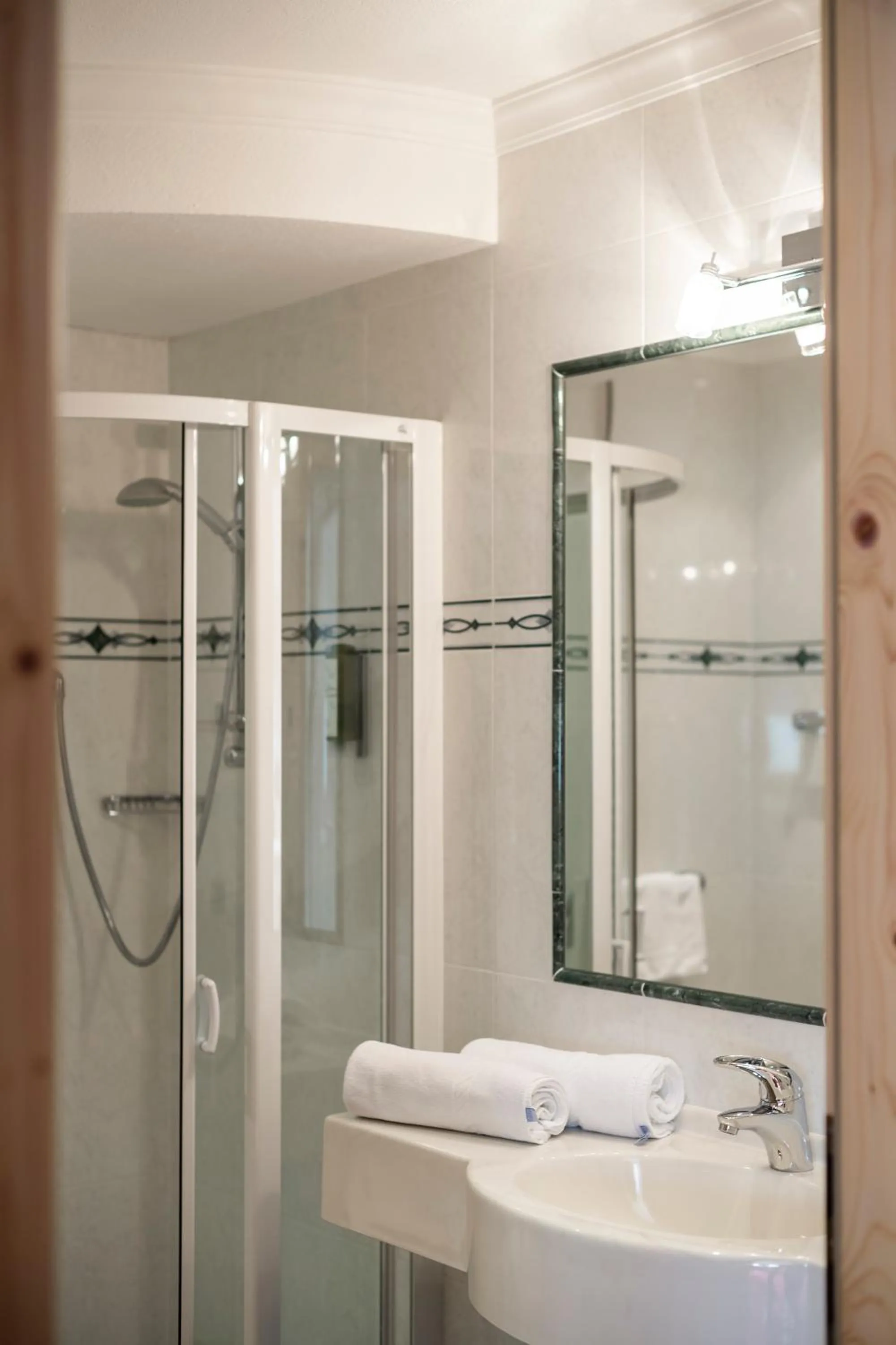 Bathroom in Plan Murin - Authentic Dolomites Hotel