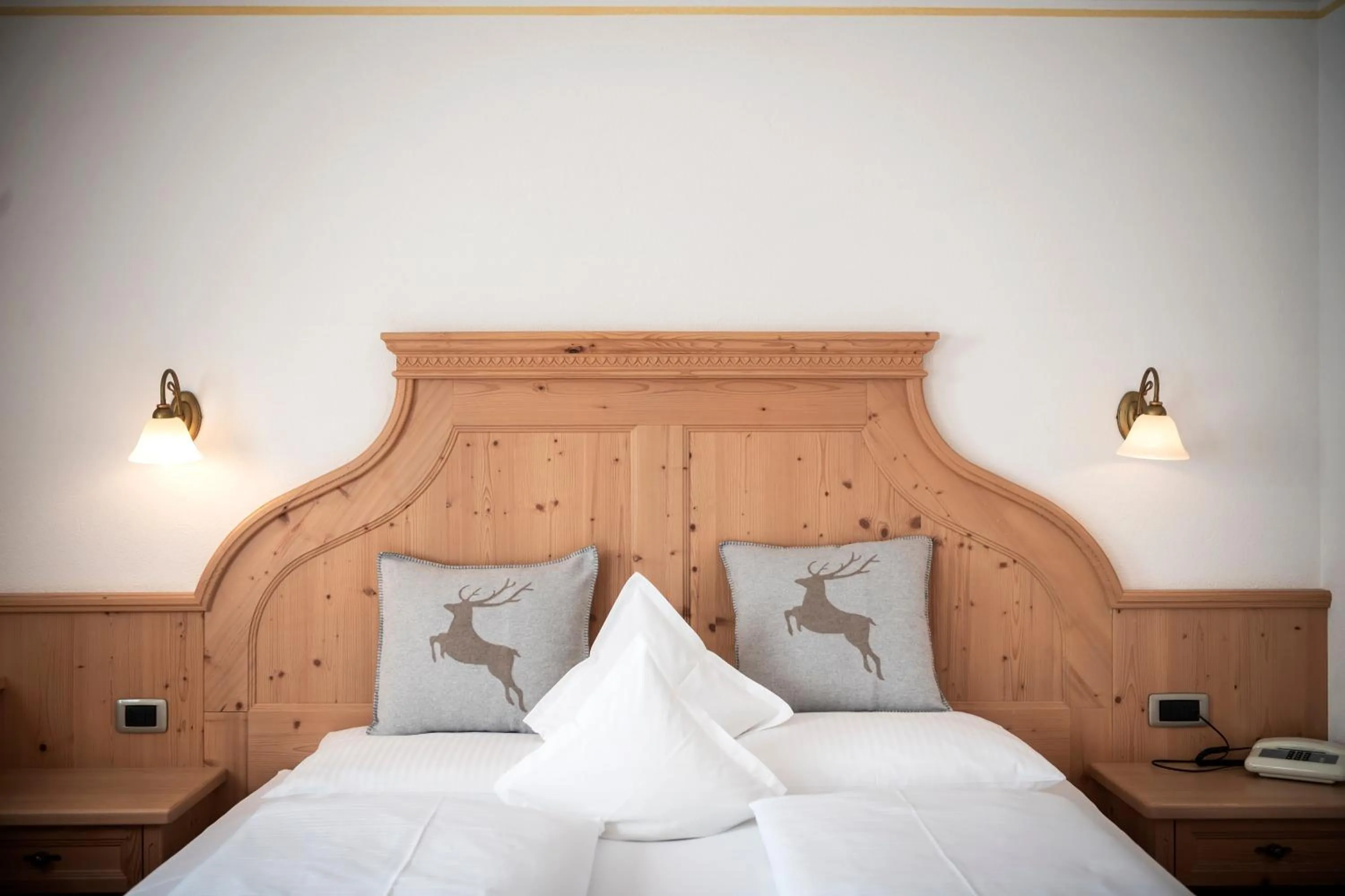 Bed in Plan Murin - Authentic Dolomites Hotel