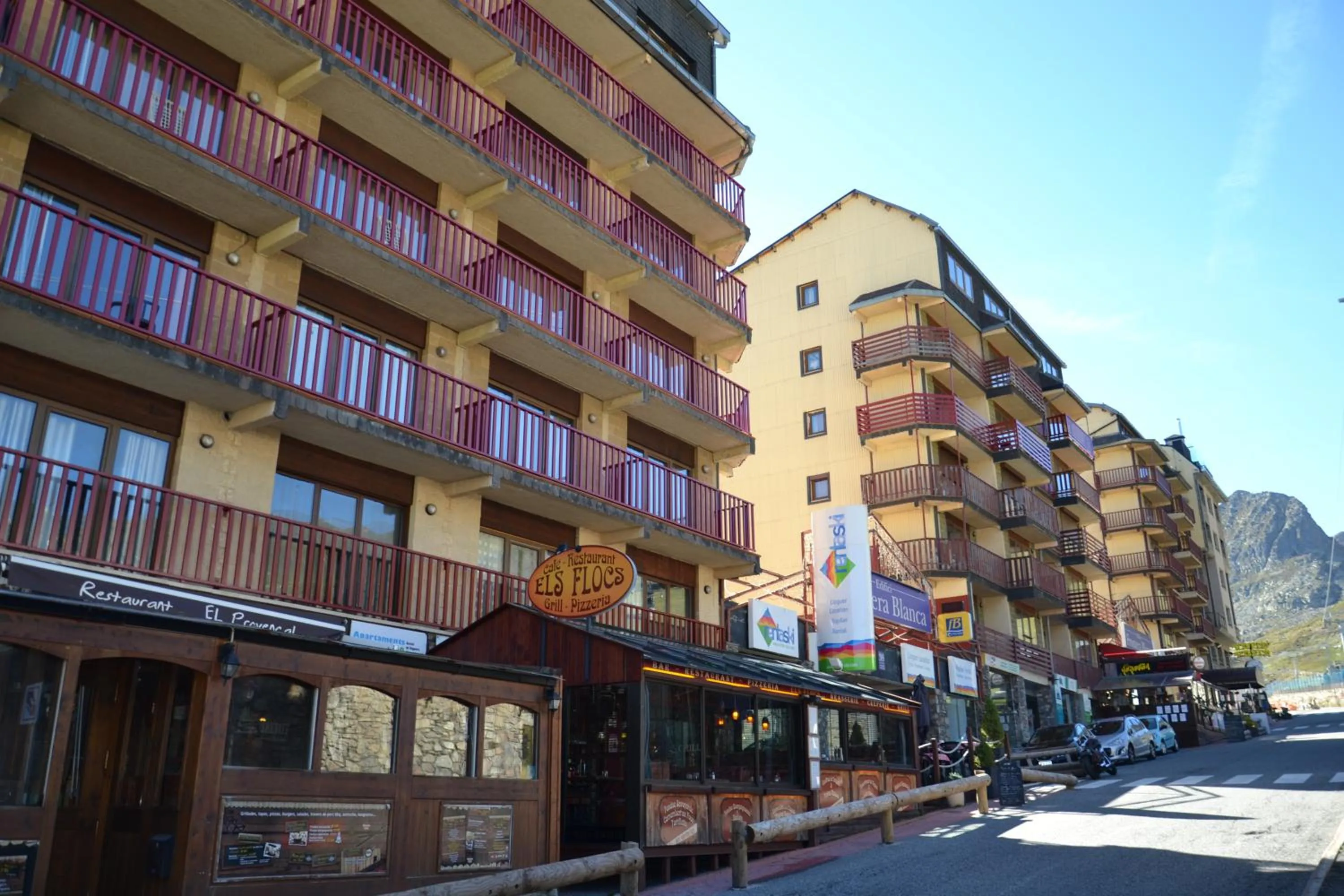 Property building in Kione Paradís Blanc