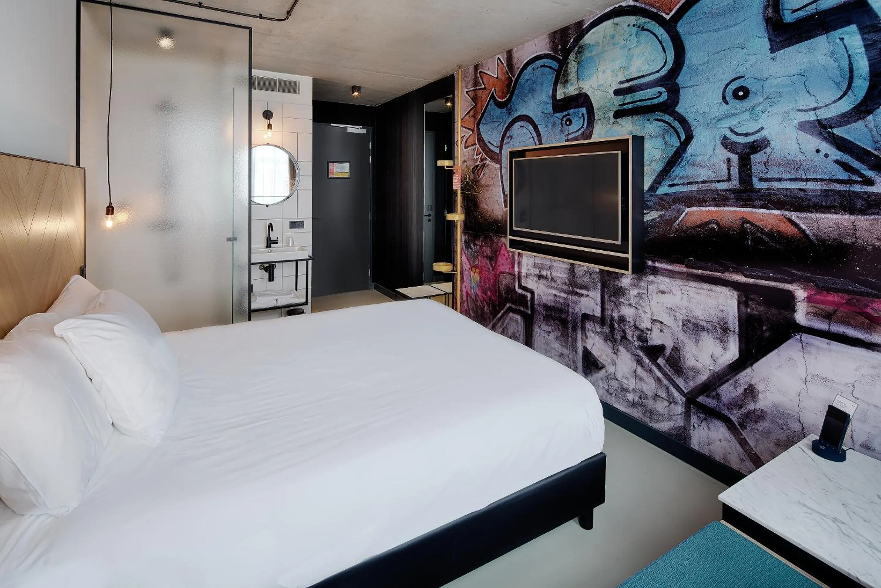 TV and multimedia, Bed in Hotel the Match