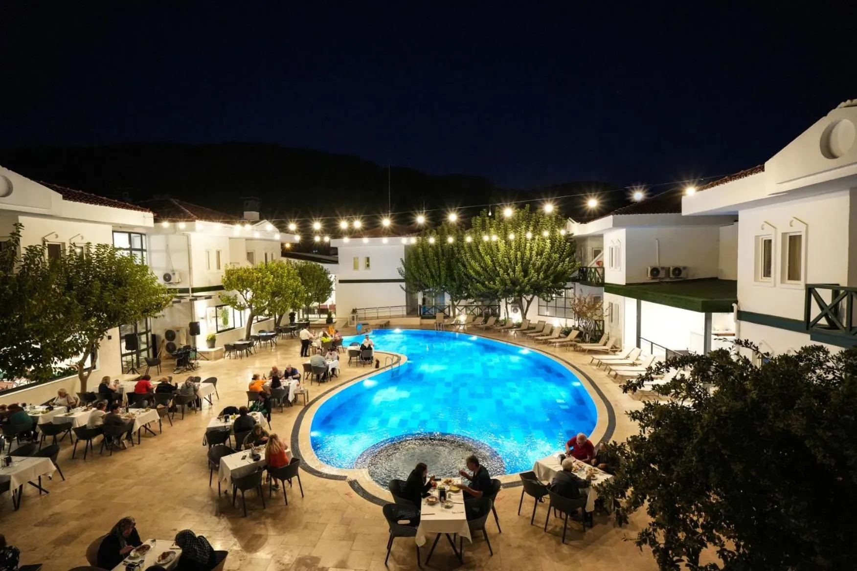 Swimming pool in Herakles Thermal Hotel