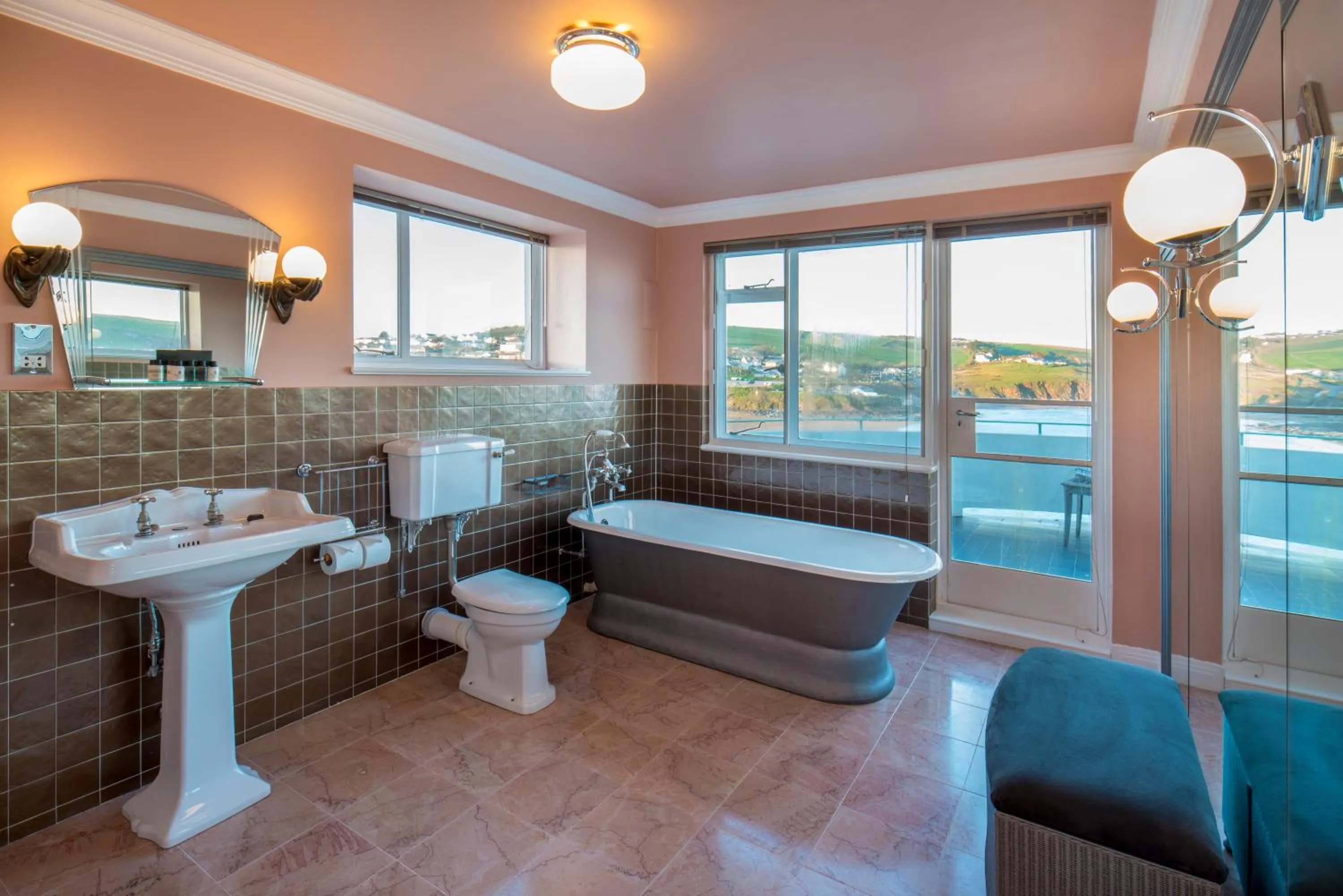 Toilet in Burgh Island Hotel