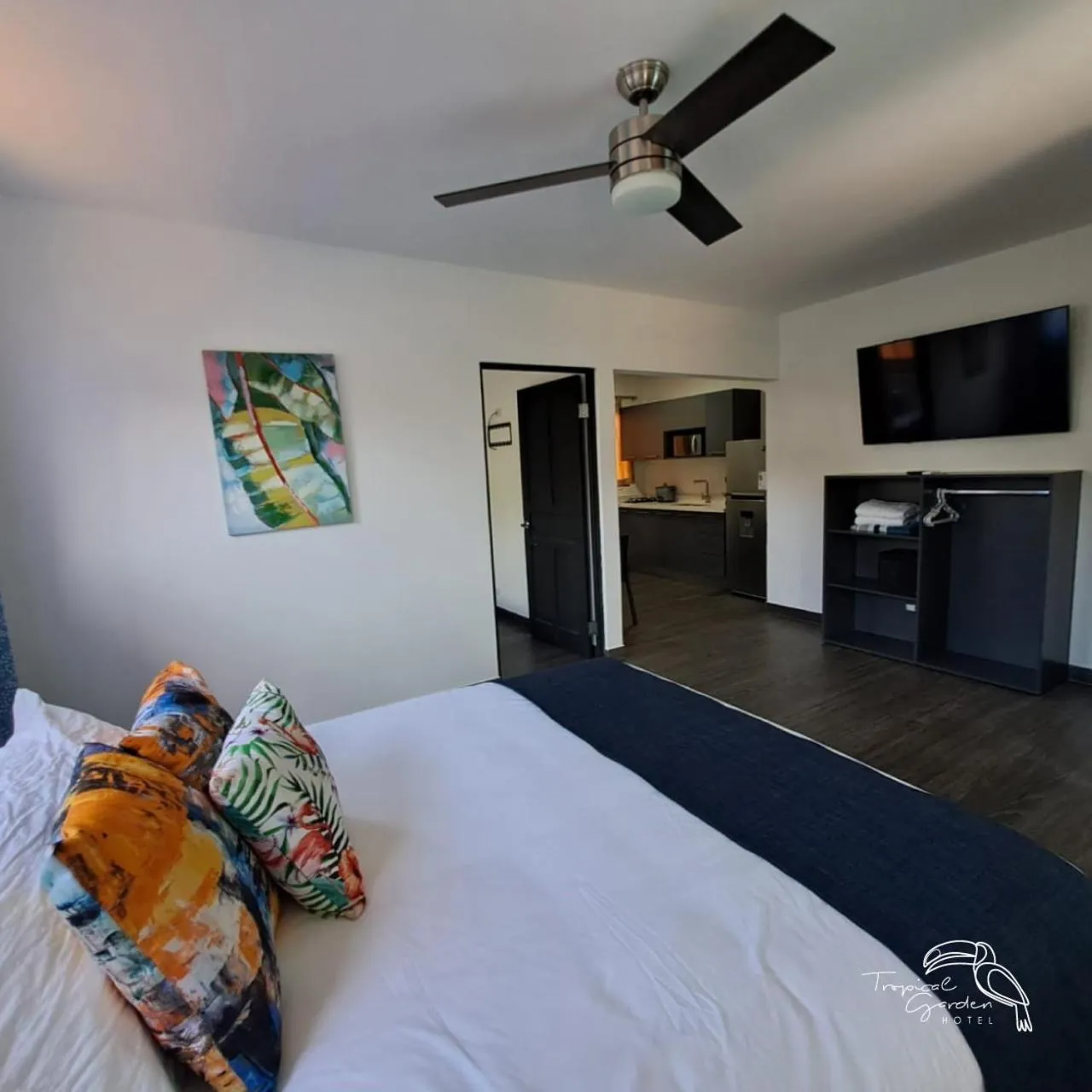 Photo of the whole room, Bed in Tropical Garden Hotel