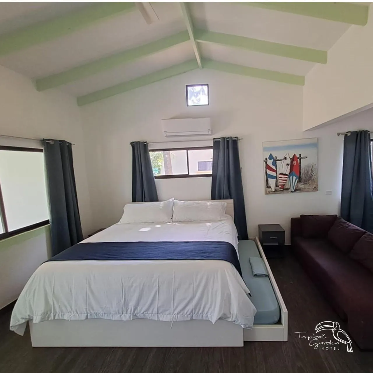 Bedroom, Bed in Tropical Garden Hotel