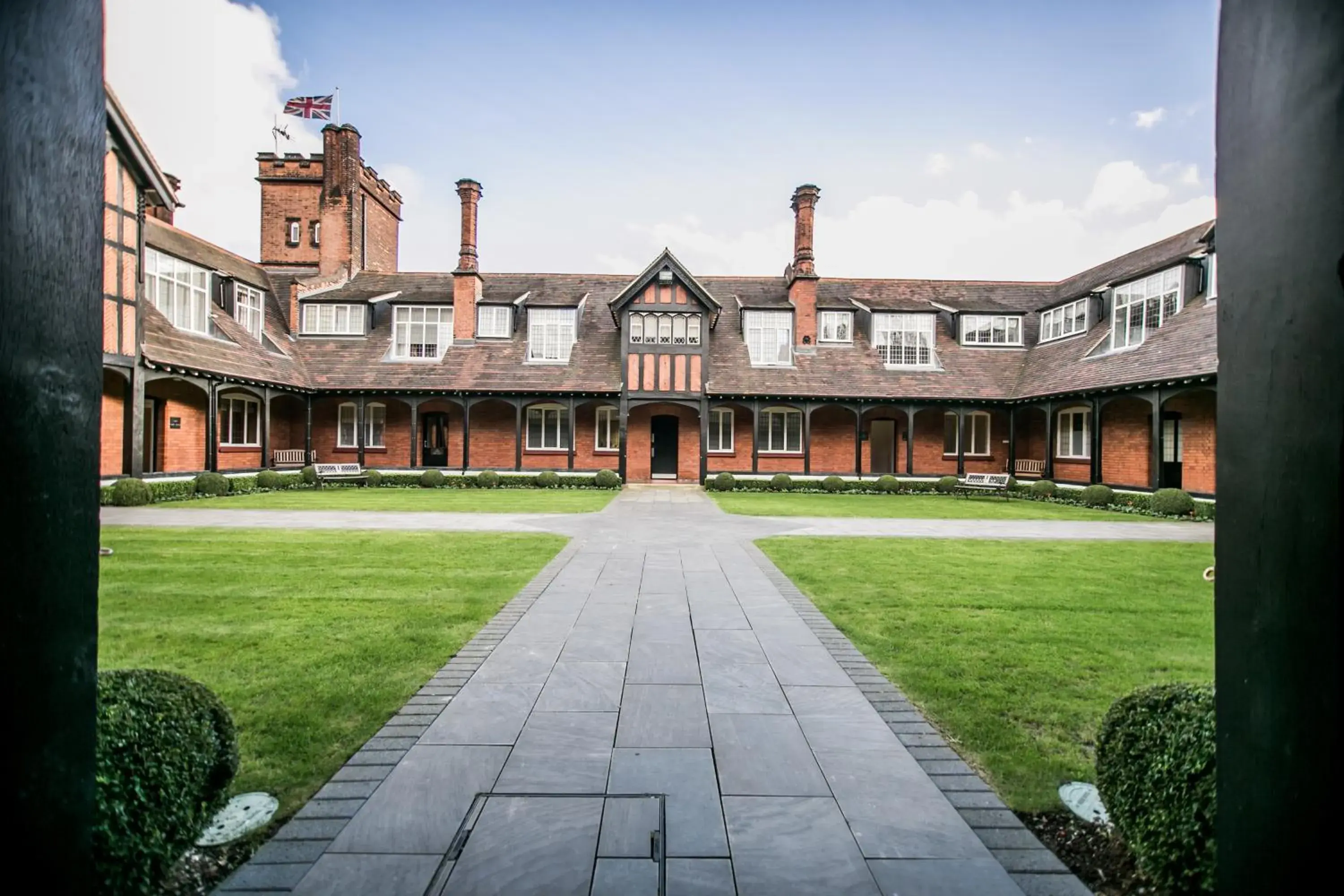 The Pillar Hotel The Pillar Hotel