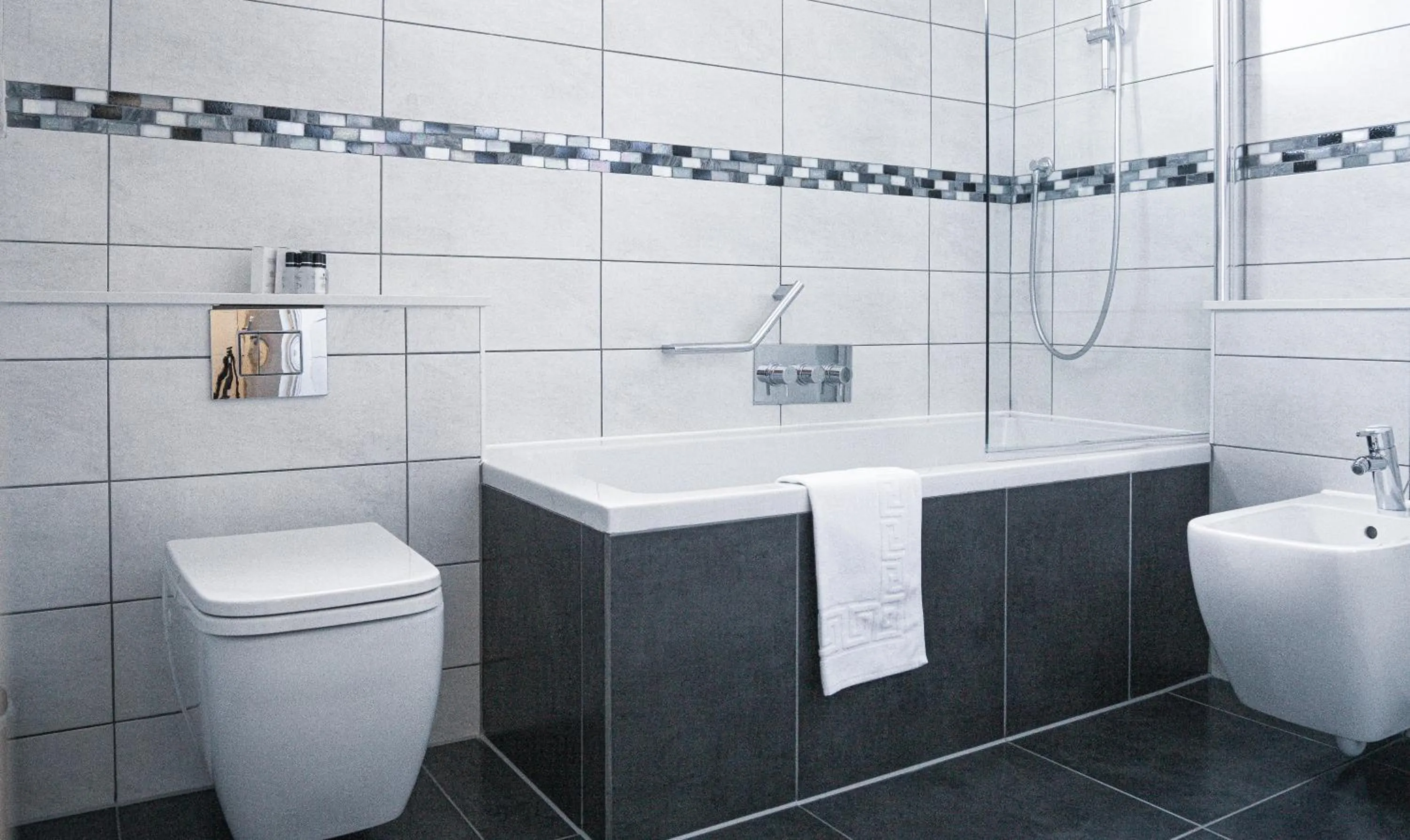 Bathroom in The Pillar Hotel