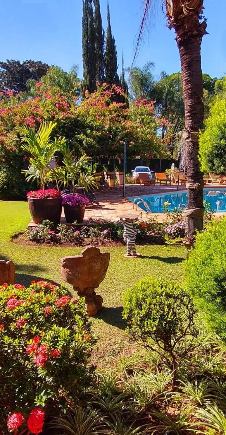 Hotel Pousada Chalé das Flores