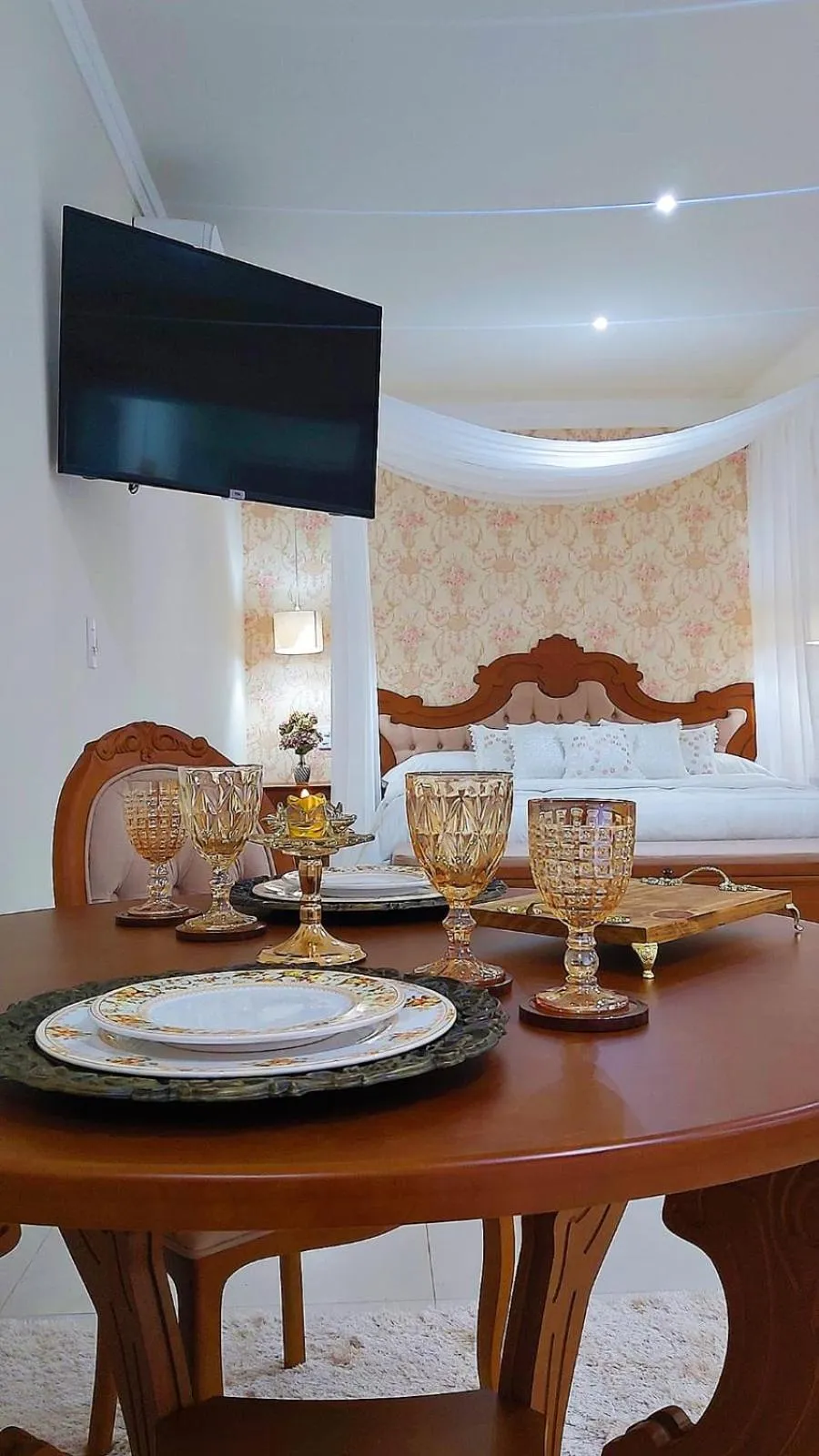 TV and multimedia in Hotel Pousada Chalé das Flores