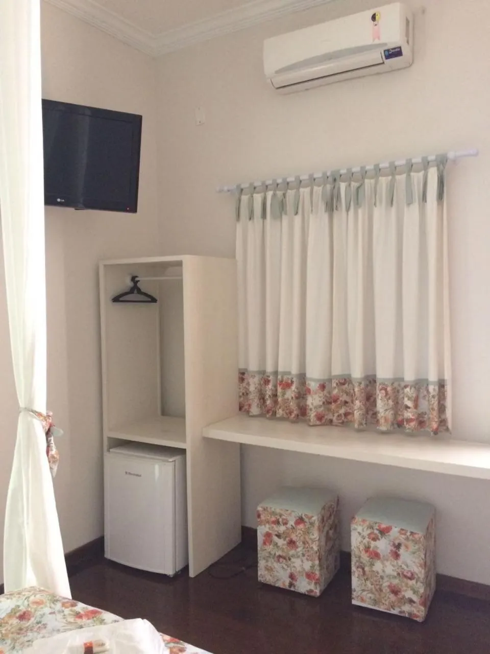 TV and multimedia, Bed in Hotel Pousada Chalé das Flores