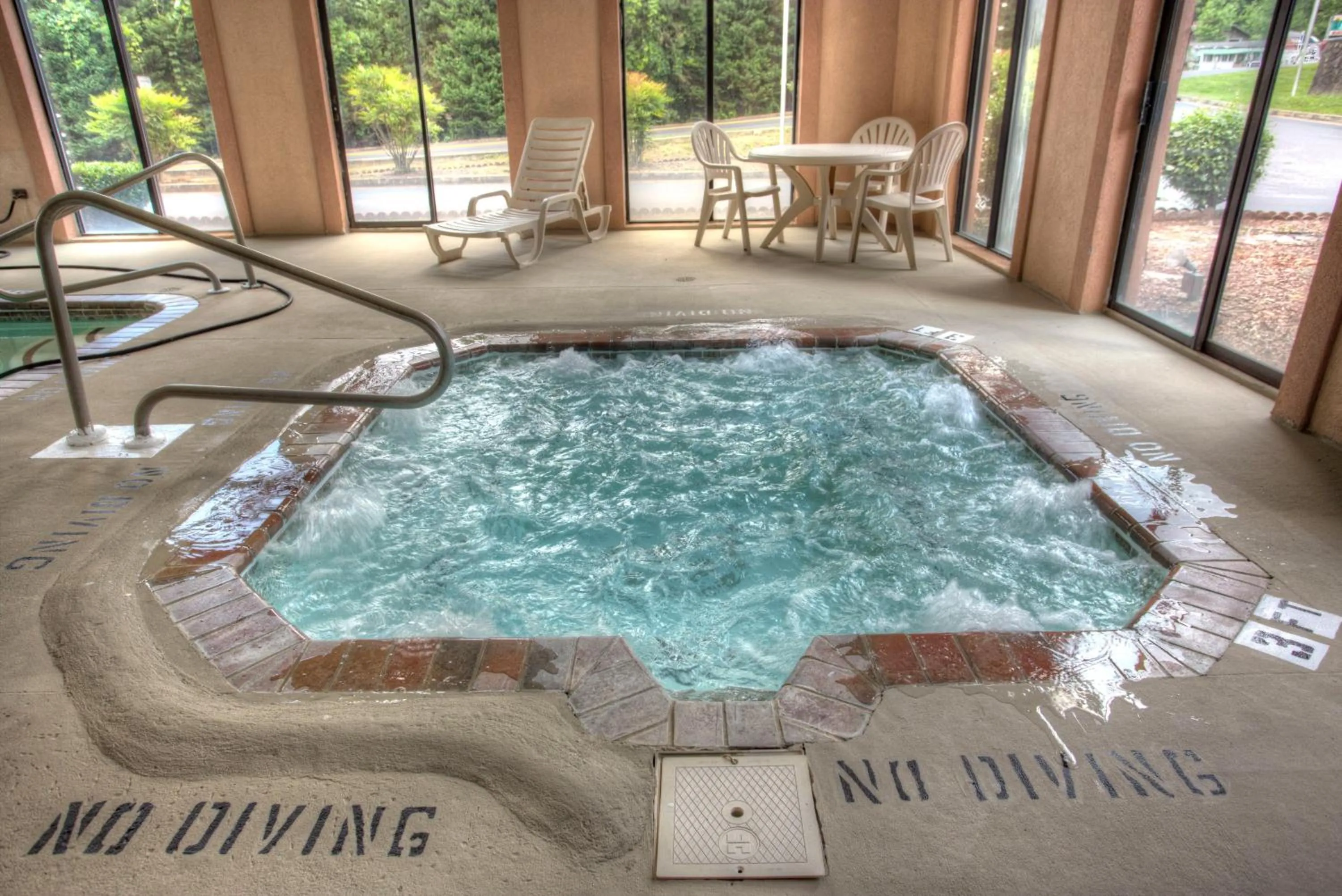 Hot Tub in Budgetel Inn and Suites Plus Helen
