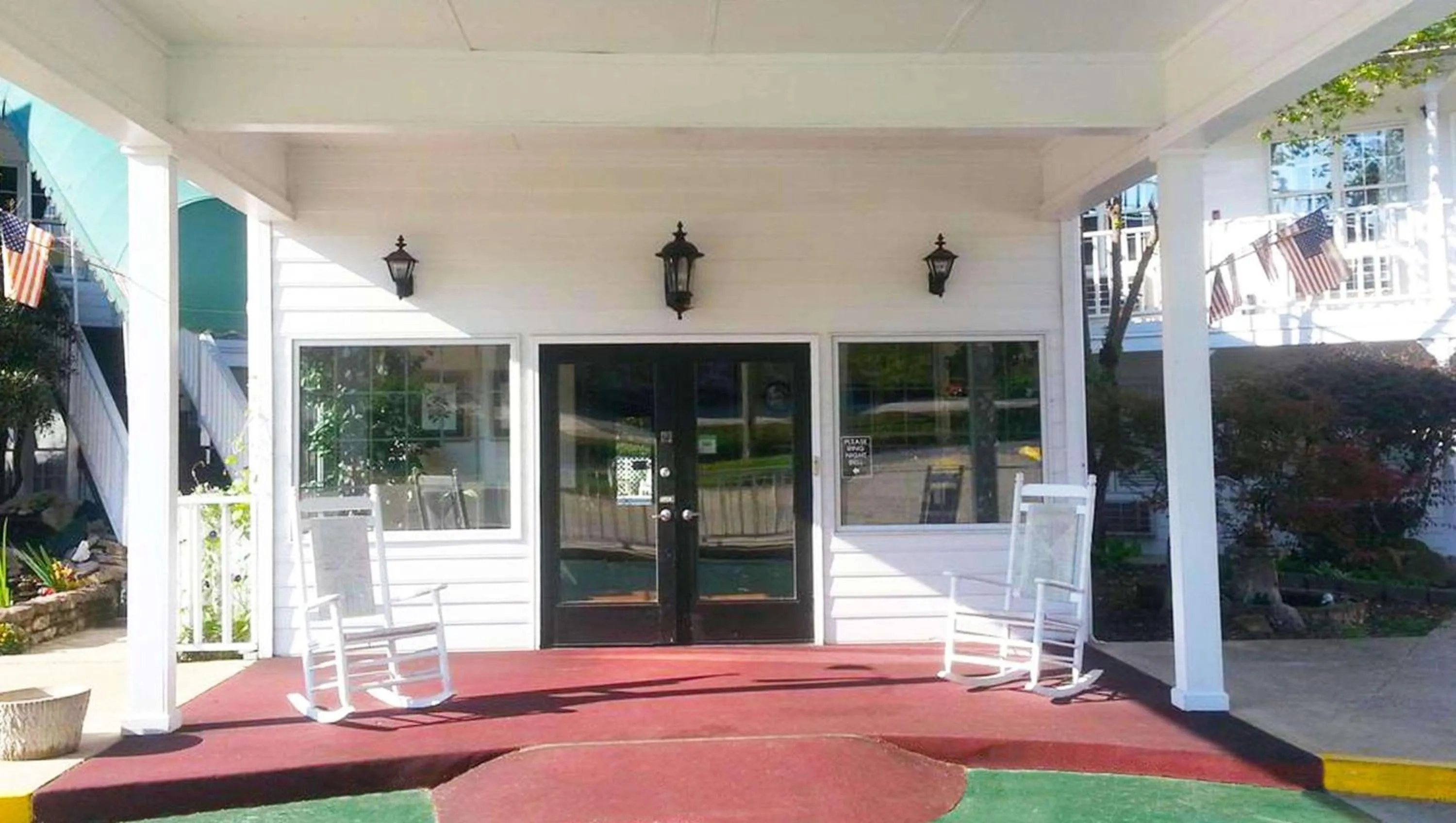 Property building in Stratford Motor Inn East Ellijay