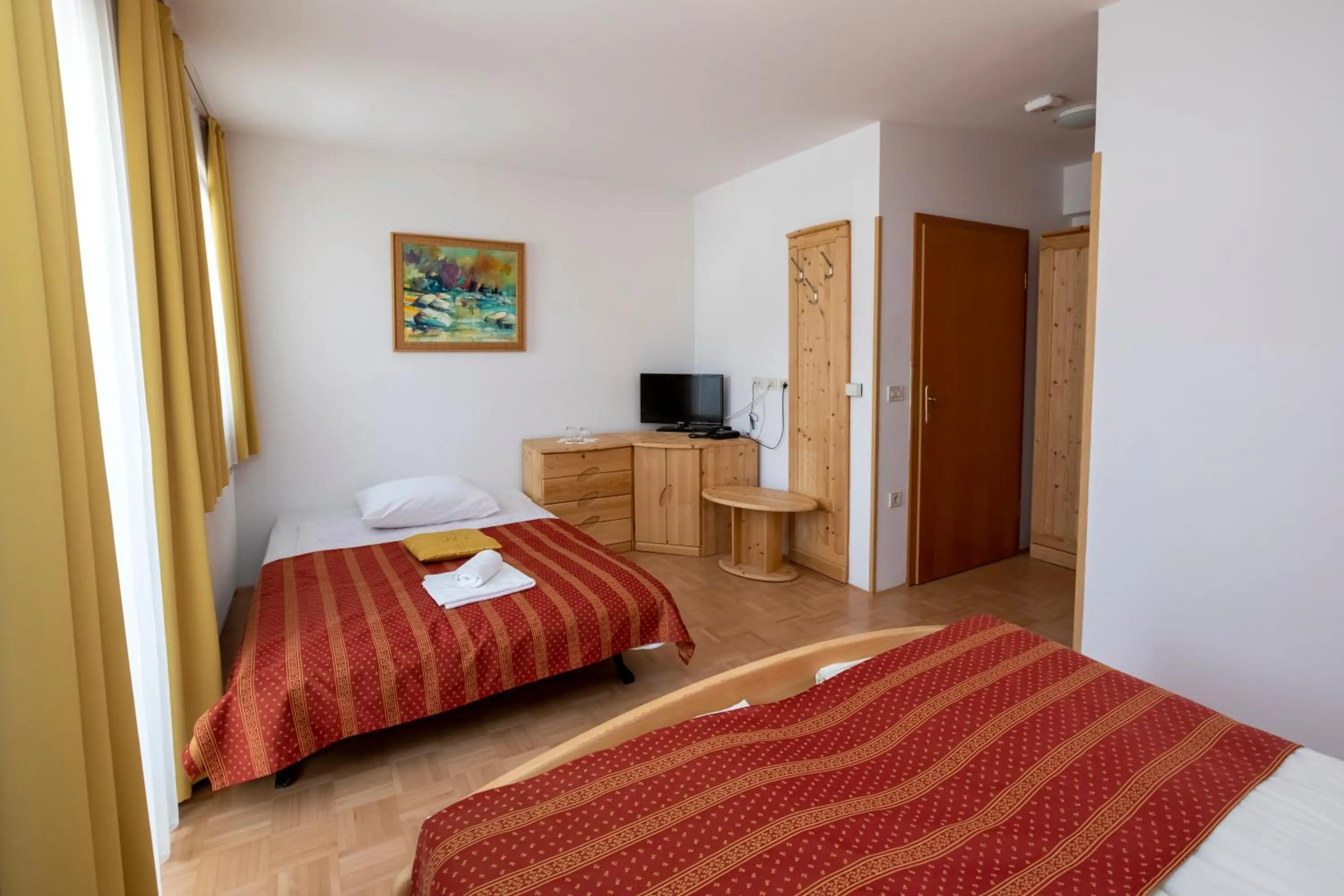 Toilet, Bed in Art Hotel Kristal