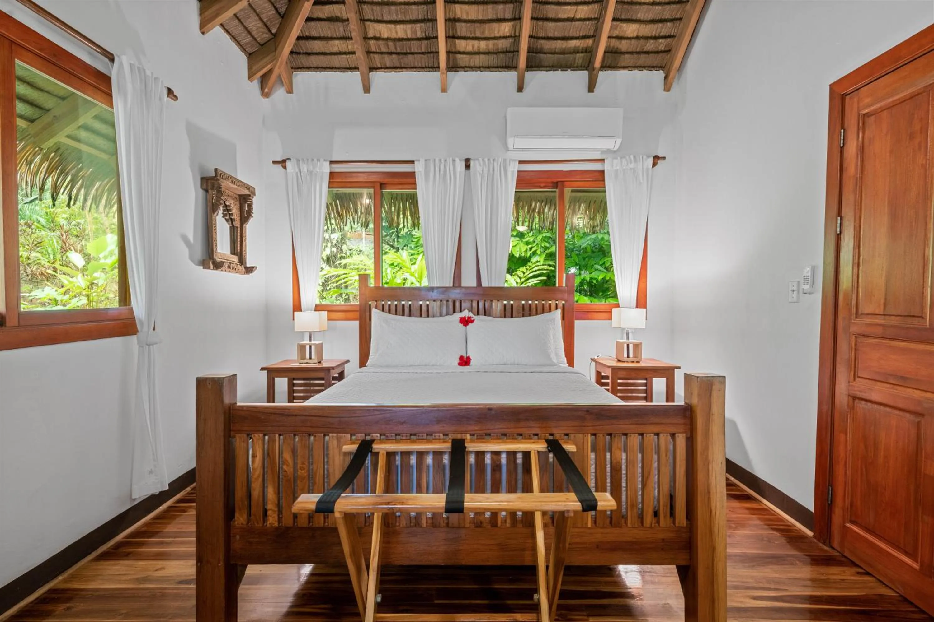 Bed in Copa De Arbol Beach & Rainforest Resort