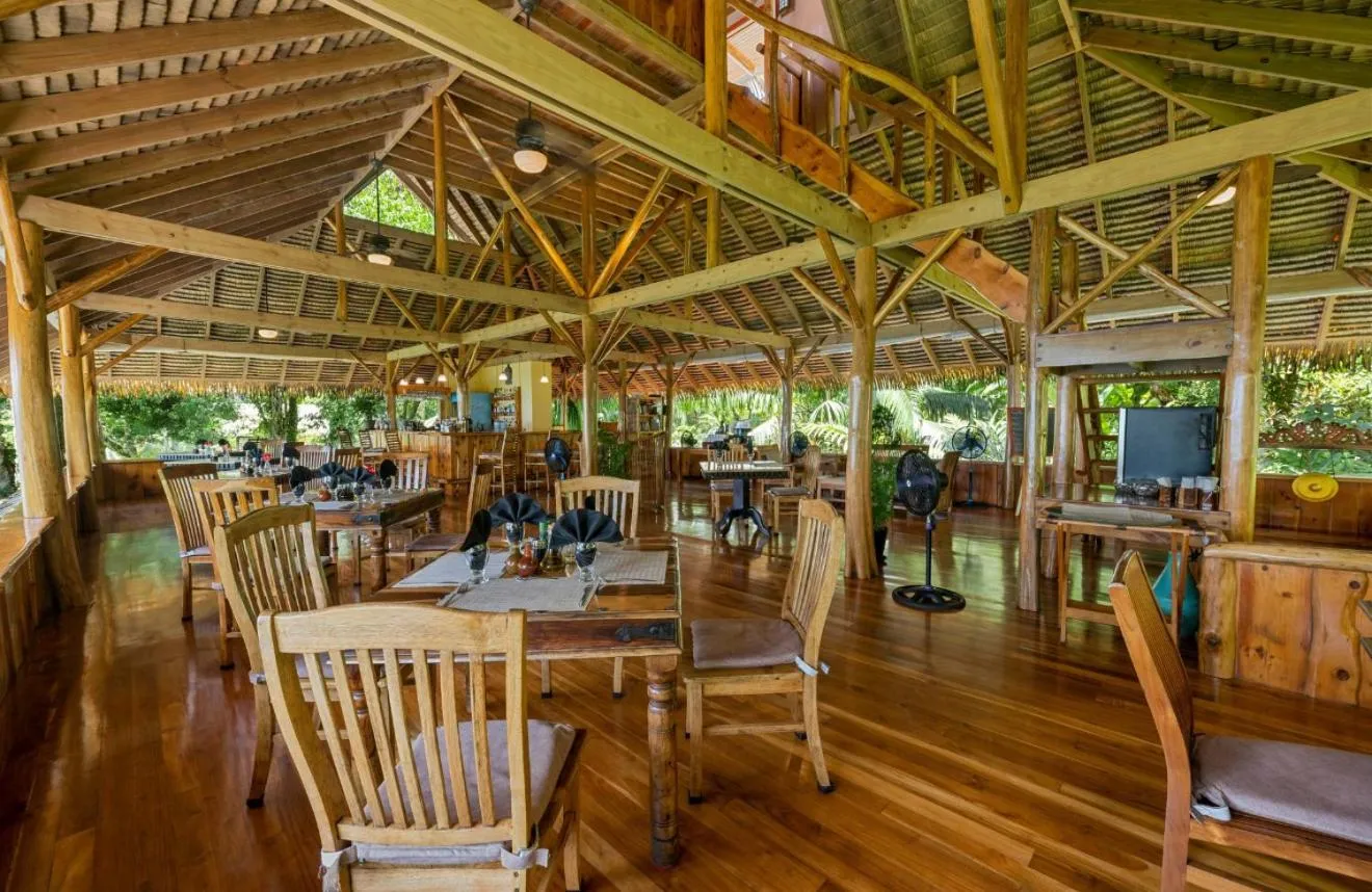 Restaurant/places to eat in Copa De Arbol Beach & Rainforest Resort