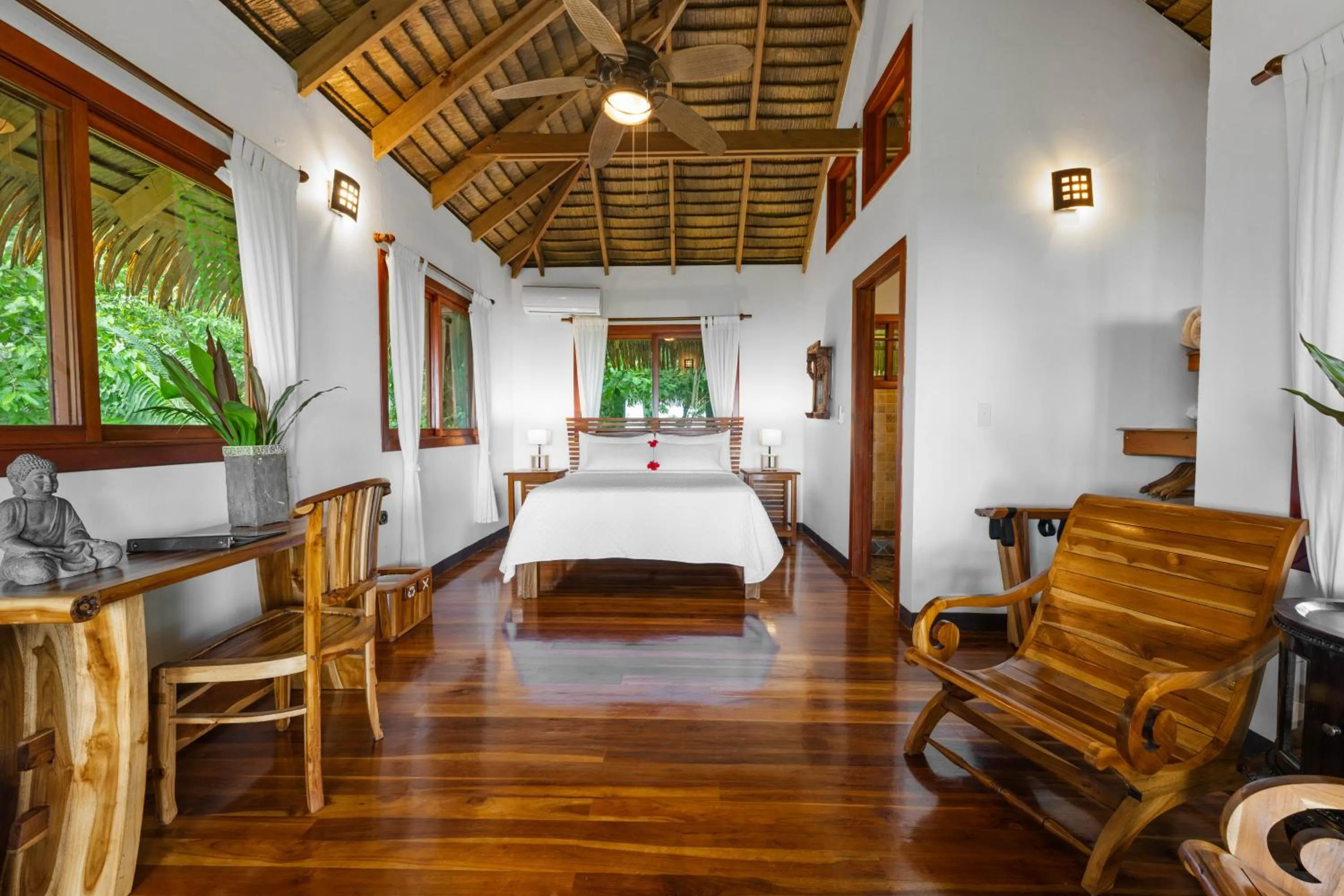 Bed in Copa De Arbol Beach & Rainforest Resort
