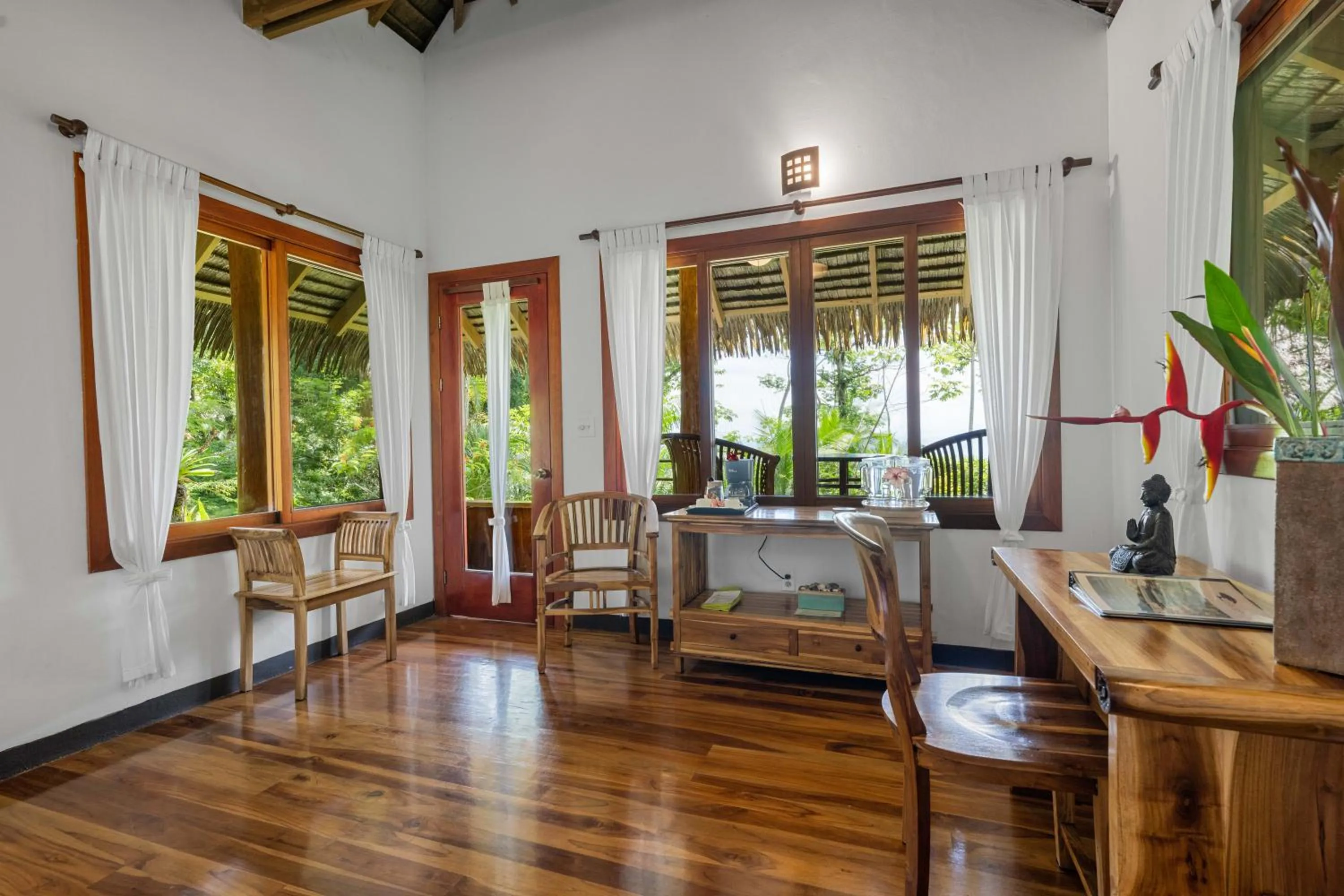 Living room in Copa De Arbol Beach & Rainforest Resort