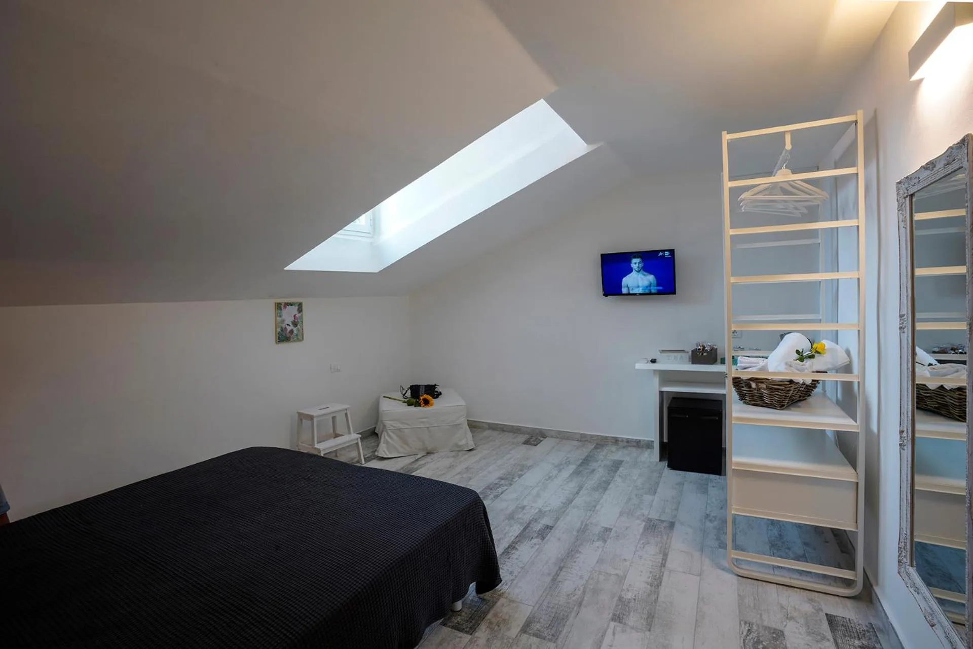 TV and multimedia, Bed in Approdo 36