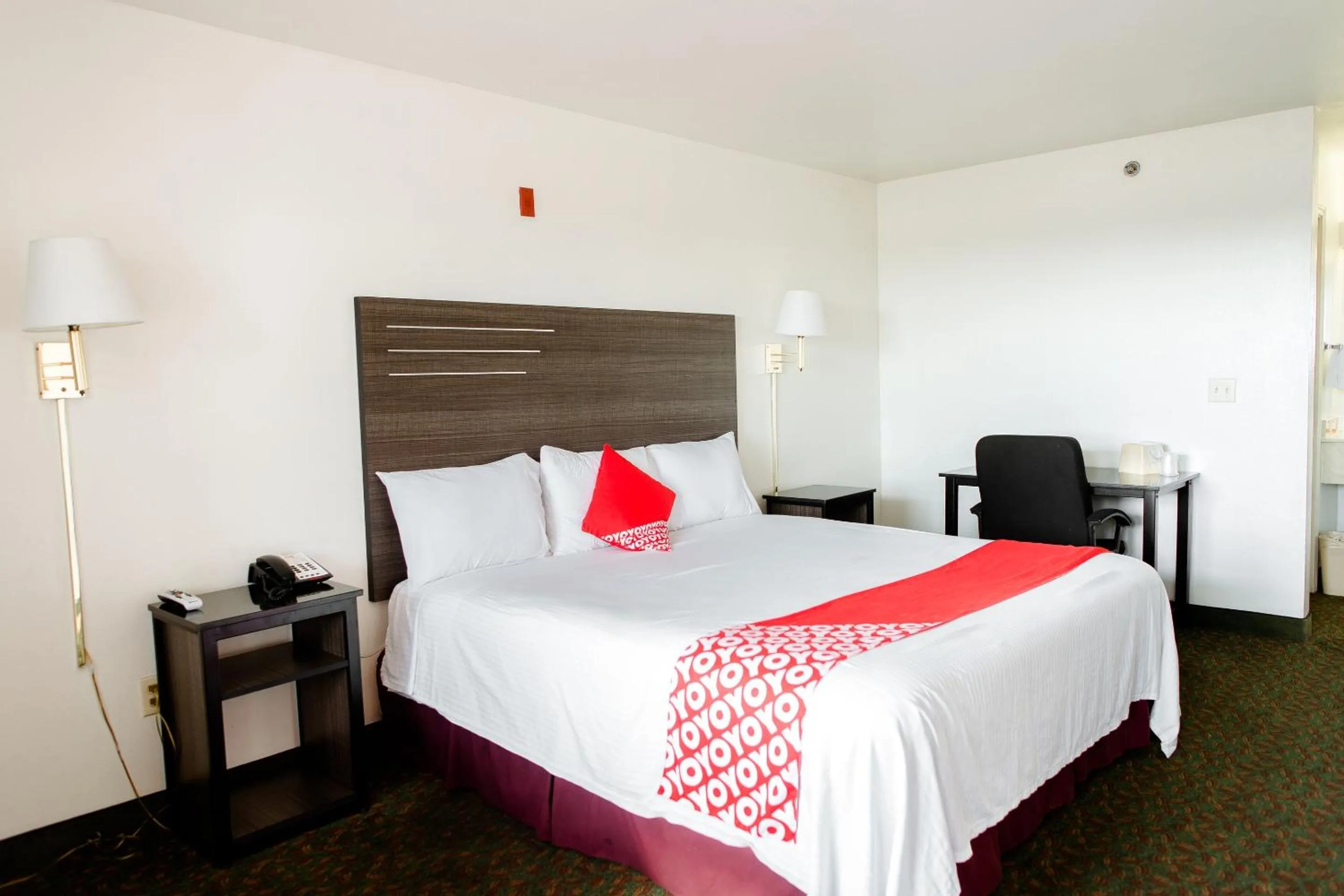 Bedroom, Bed in OYO Hotel Wichita Falls I-44 Sheppard Airforce