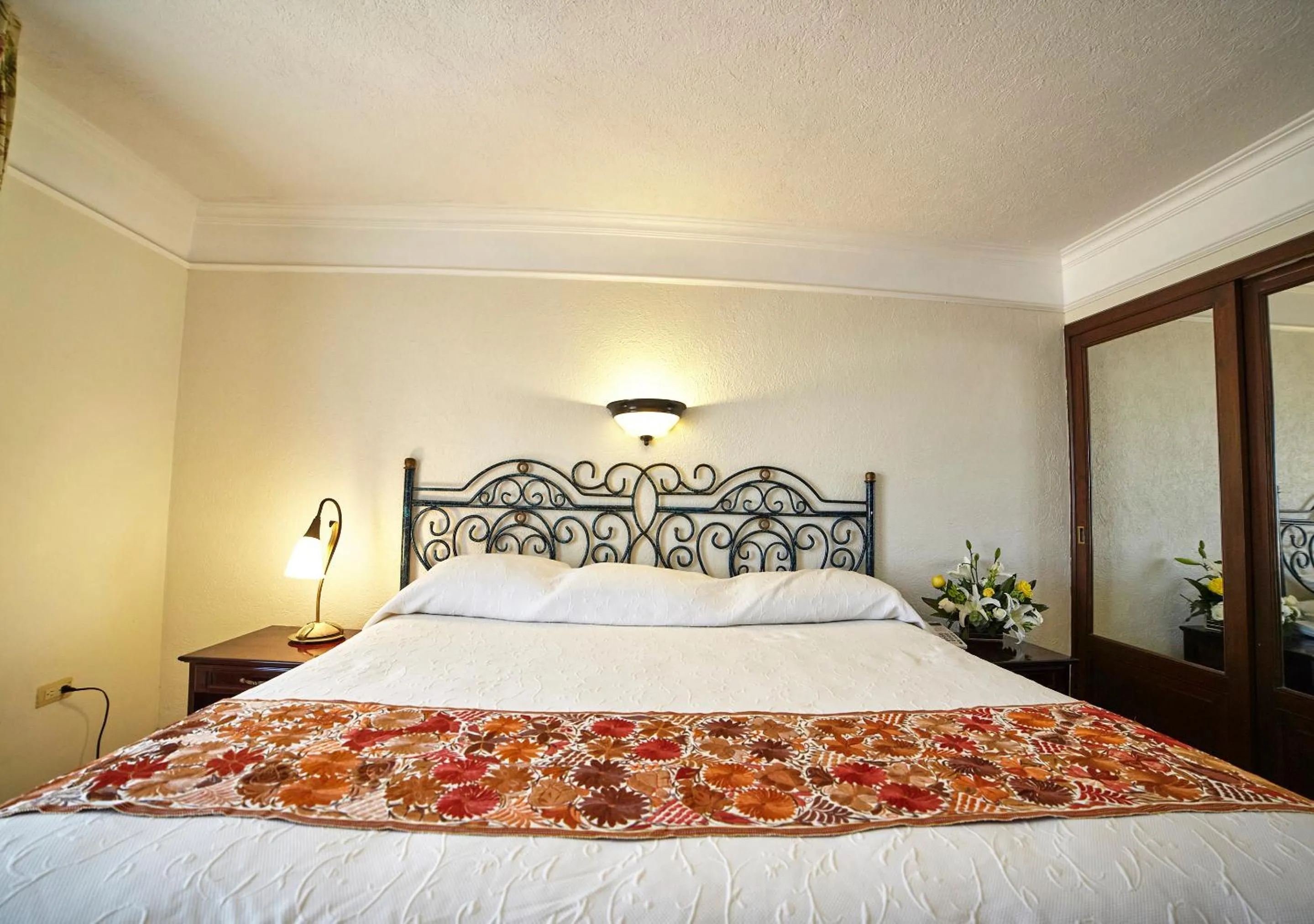 Bed in Hotel Francis Drake