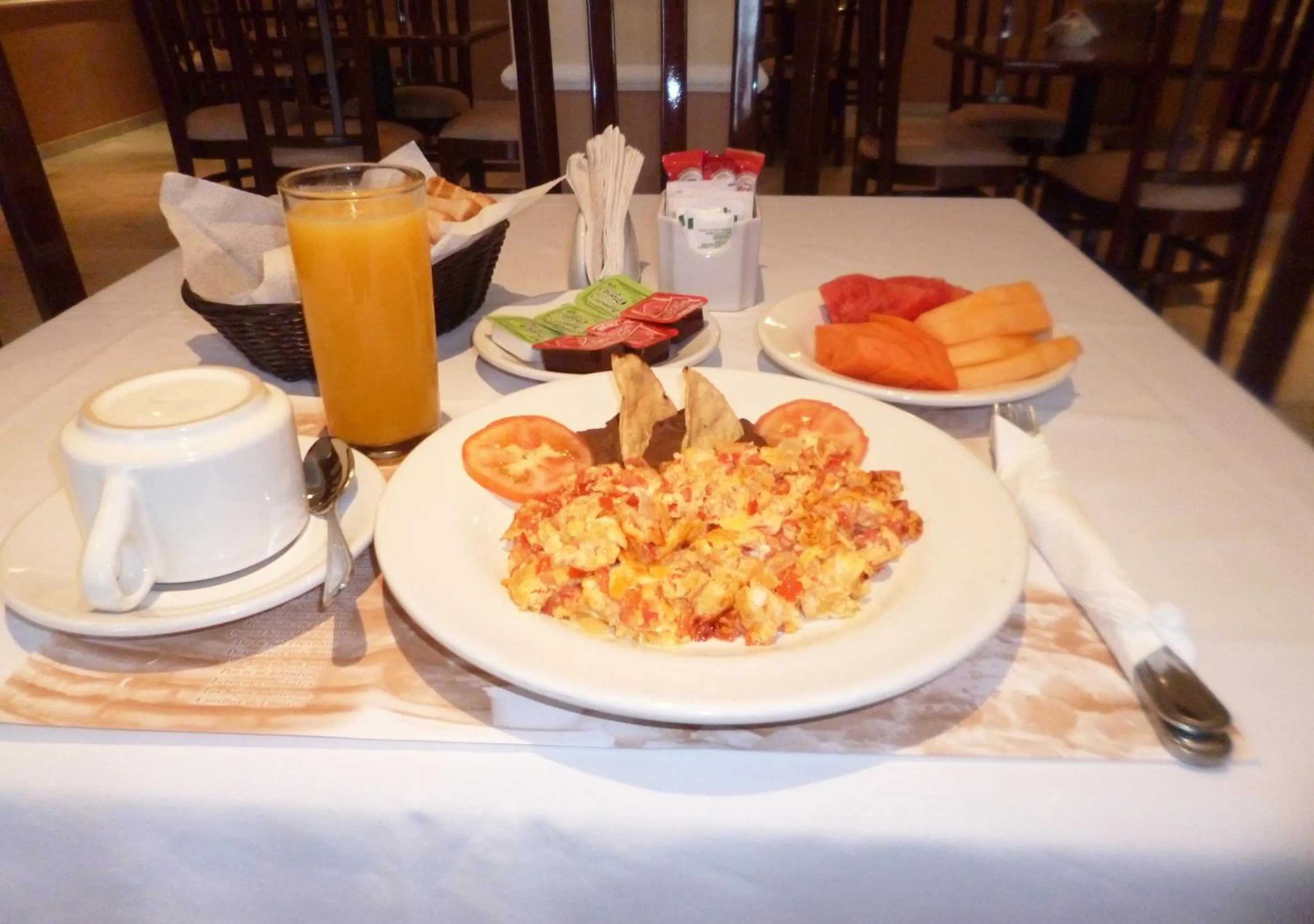 Restaurant/places to eat in Hotel Francis Drake