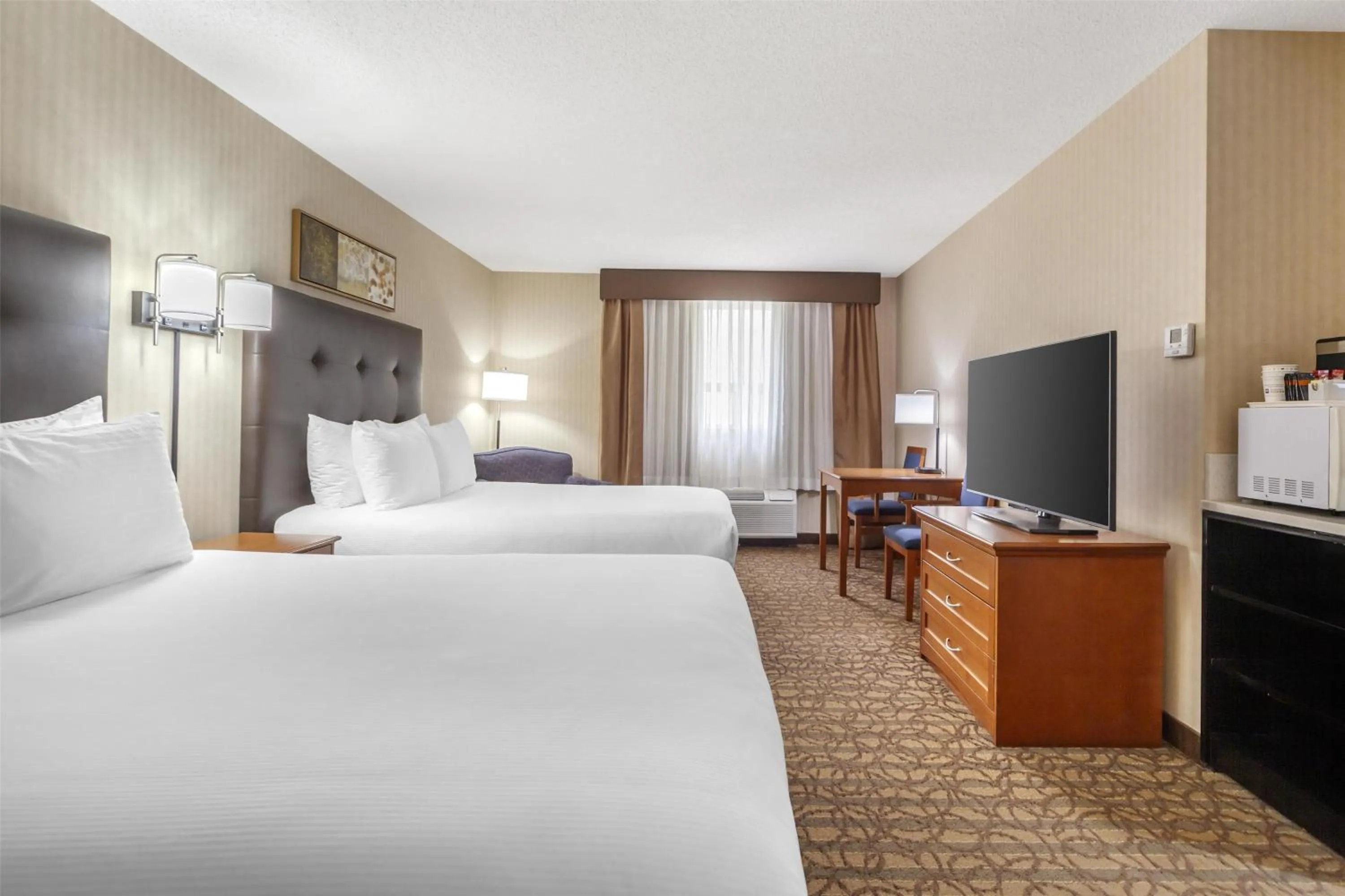 Bedroom, Bed in Best Western Cold Lake Inn