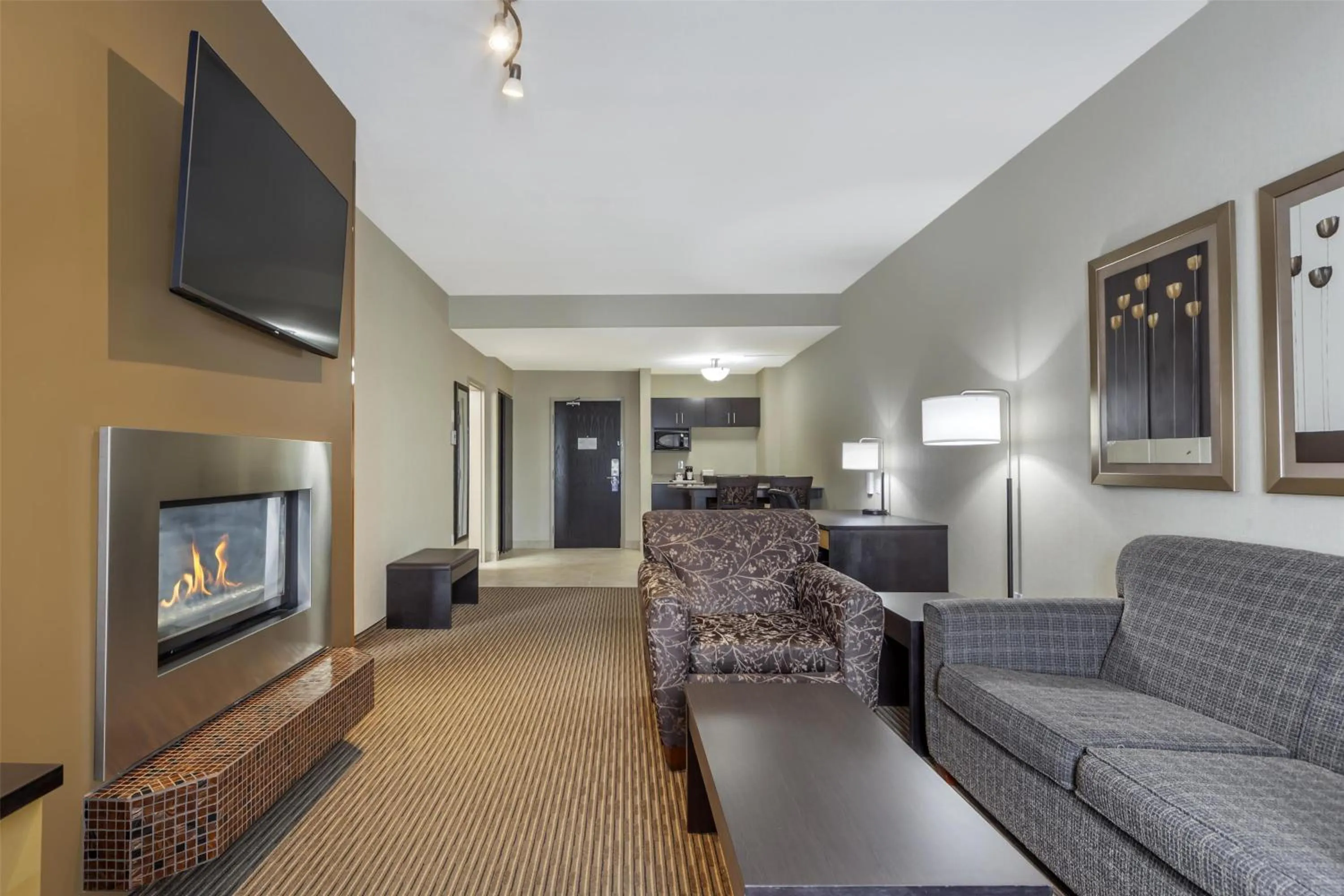 Bedroom in Best Western Cold Lake Inn