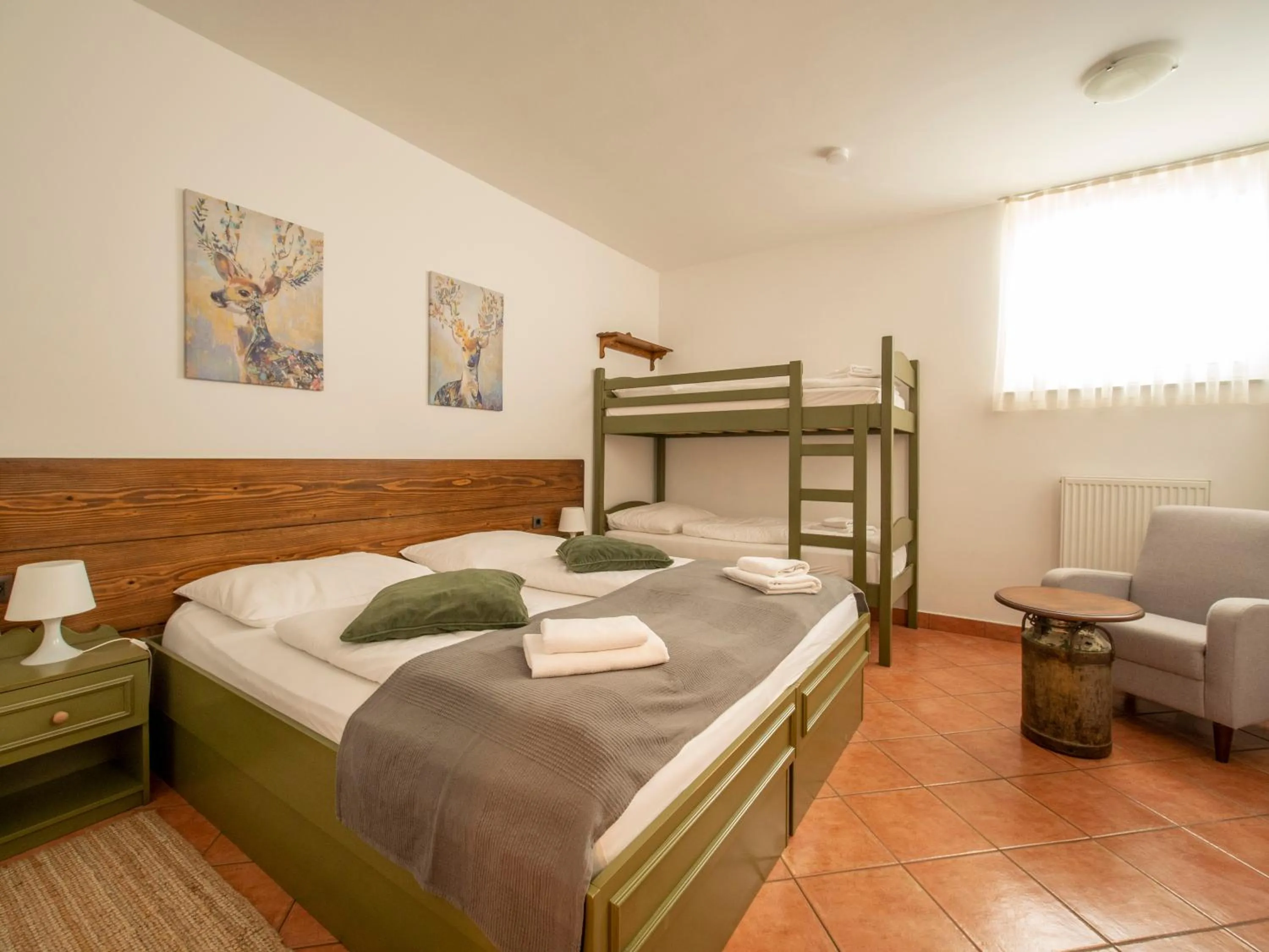 Bedroom, Bed in Berghi Hotel and Apartments