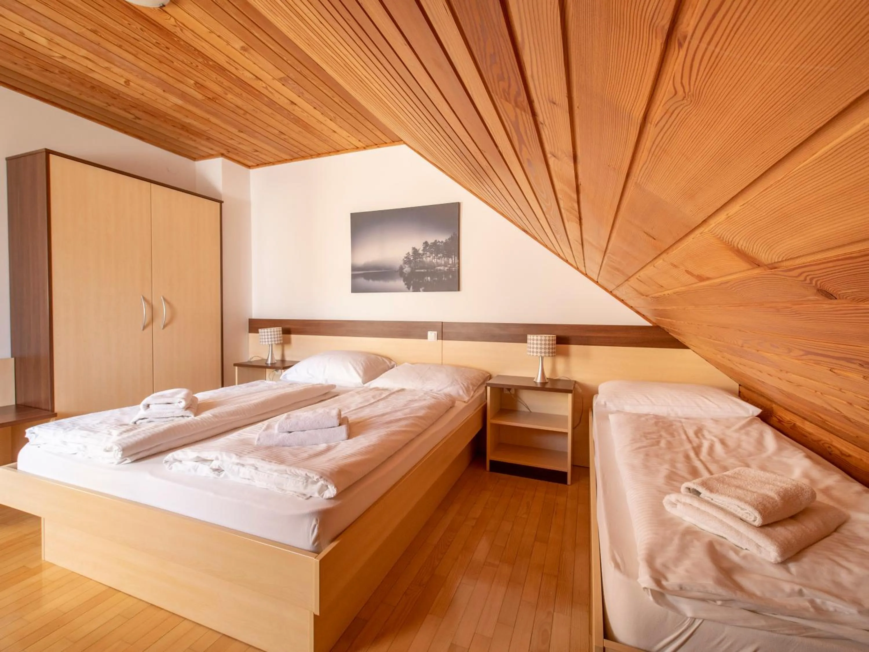 Bedroom, Bed in Berghi Hotel and Apartments