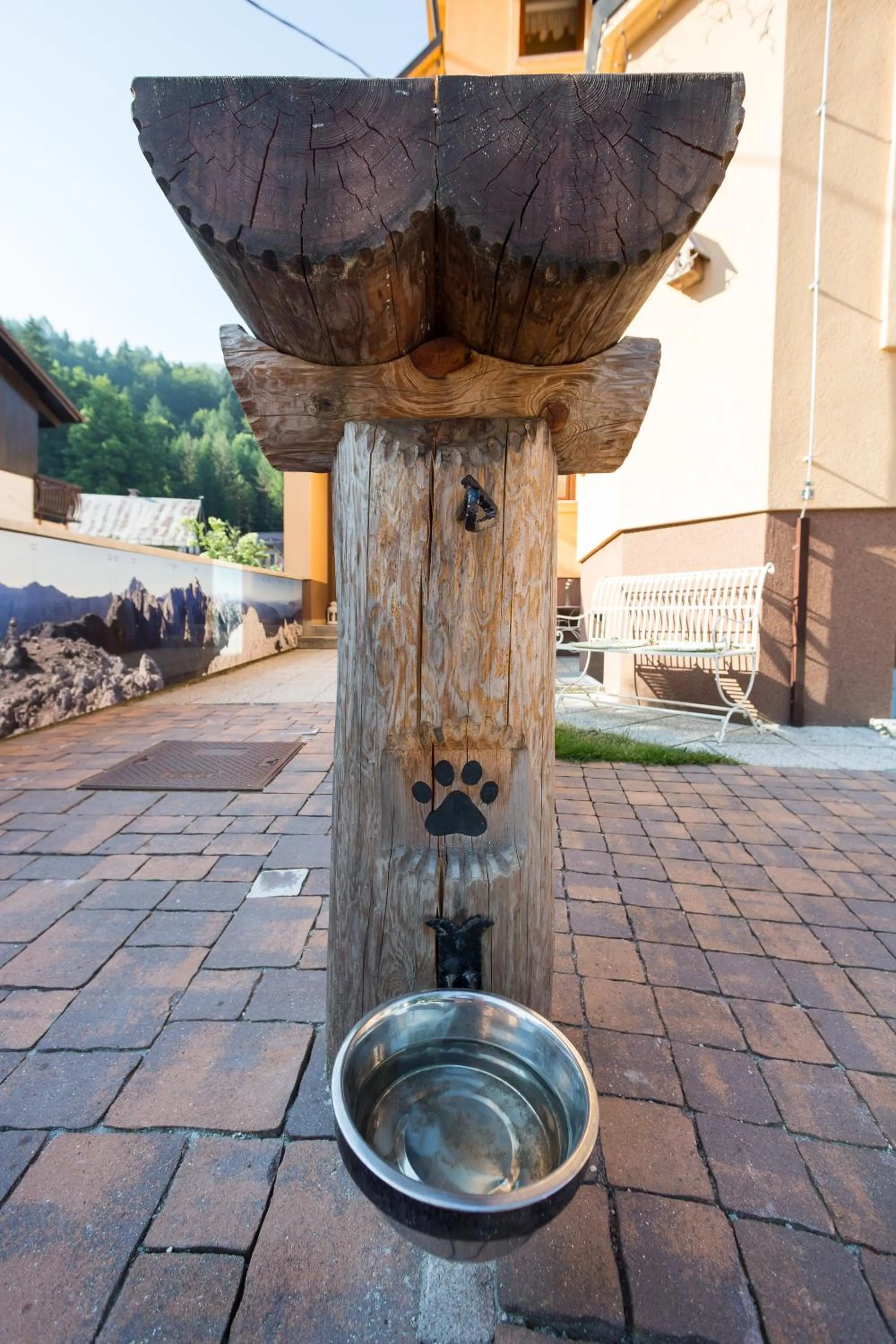 Pets in Berghi Hotel and Apartments