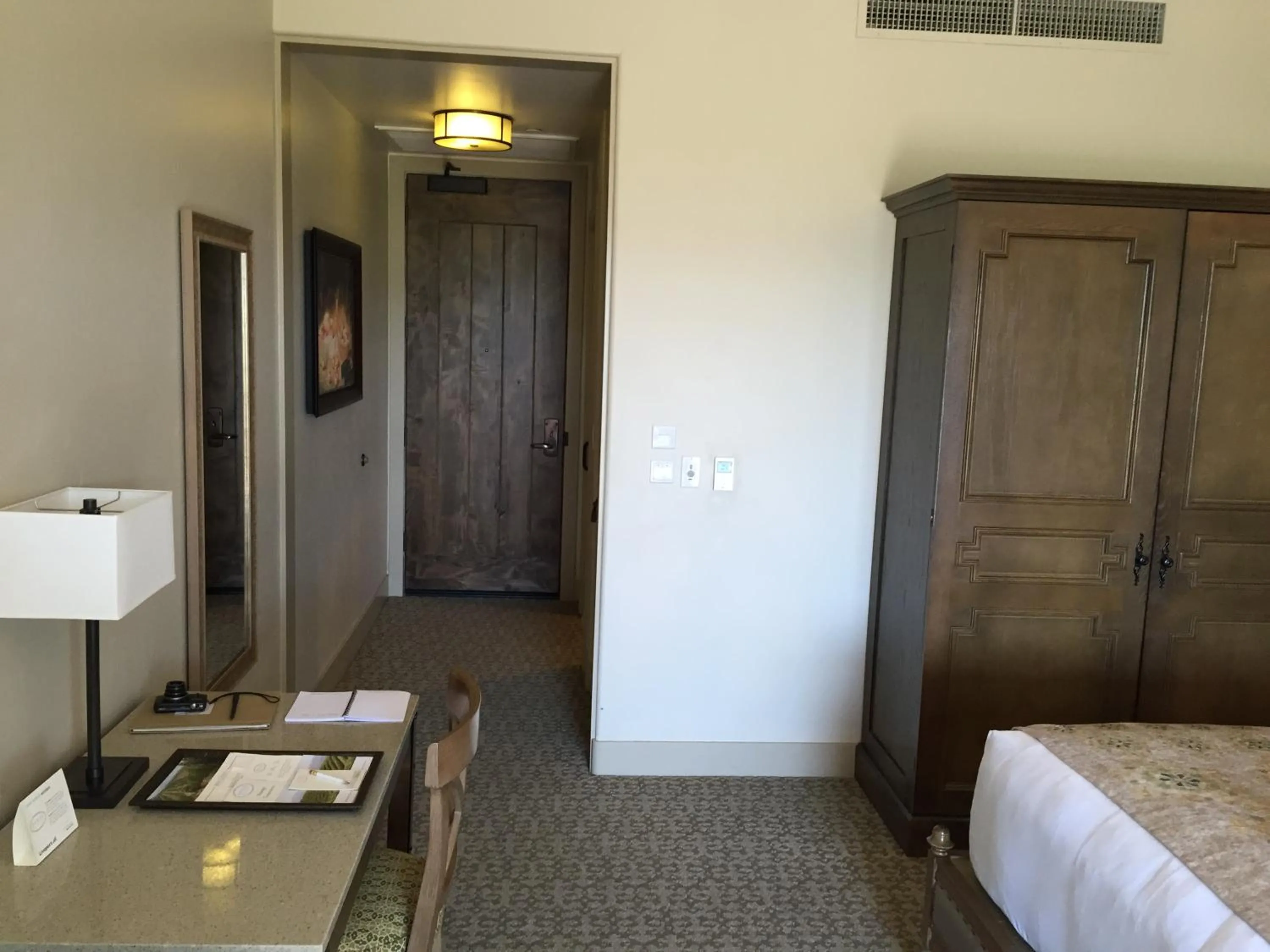 Photo of the whole room, Bed in Ponte Vineyard Inn