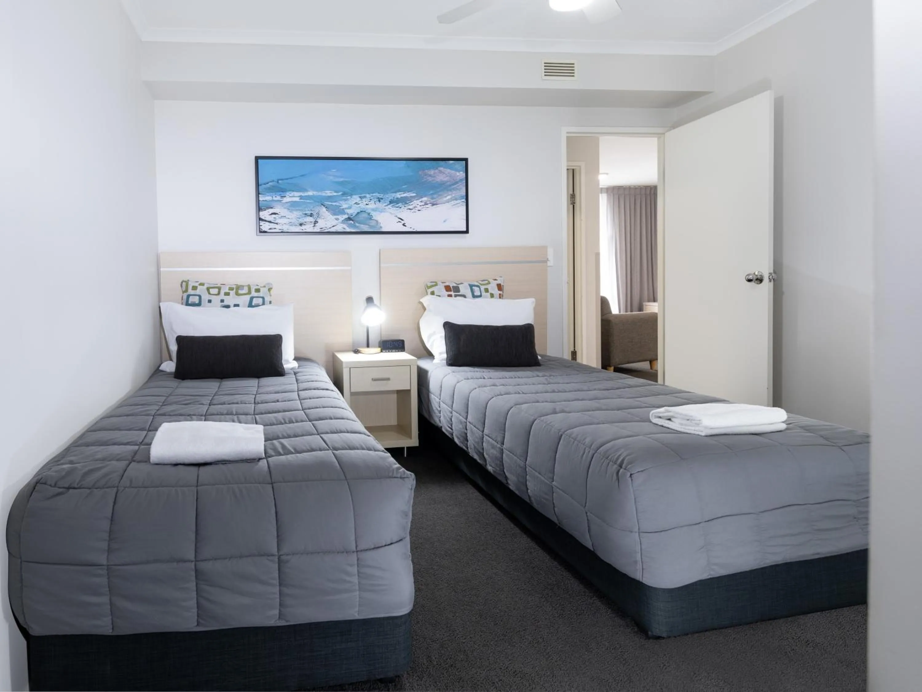 Bedroom, Bed in Landmark Resort