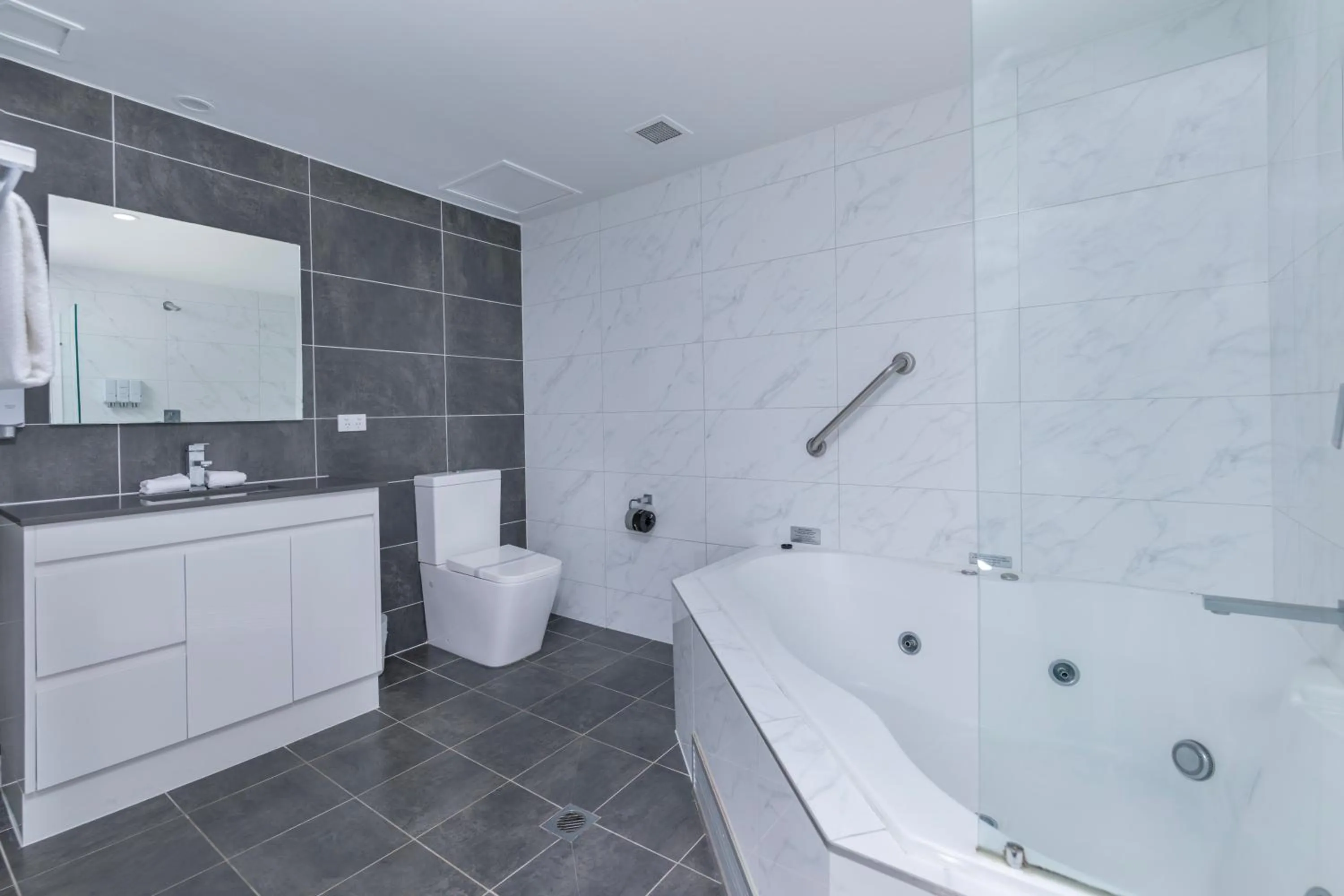 Bathroom in Landmark Resort