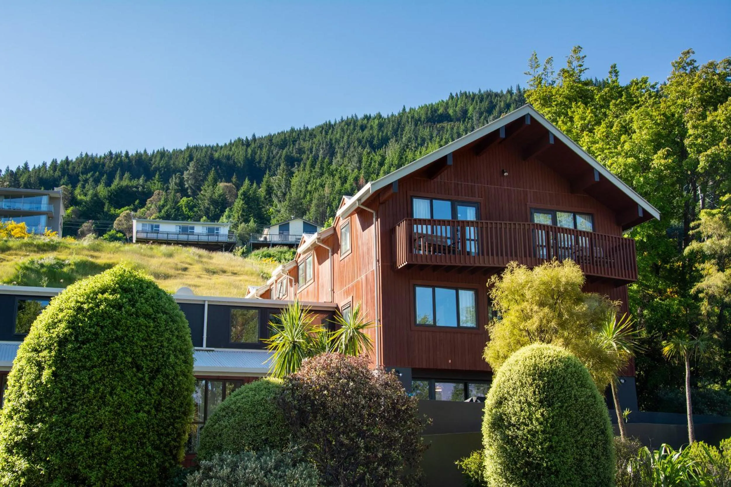 Property building in Haka House Queenstown Lakefront