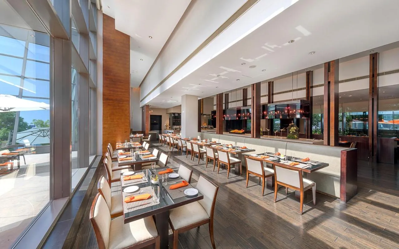 Restaurant/places to eat in Shanghai Parkyard Hotel