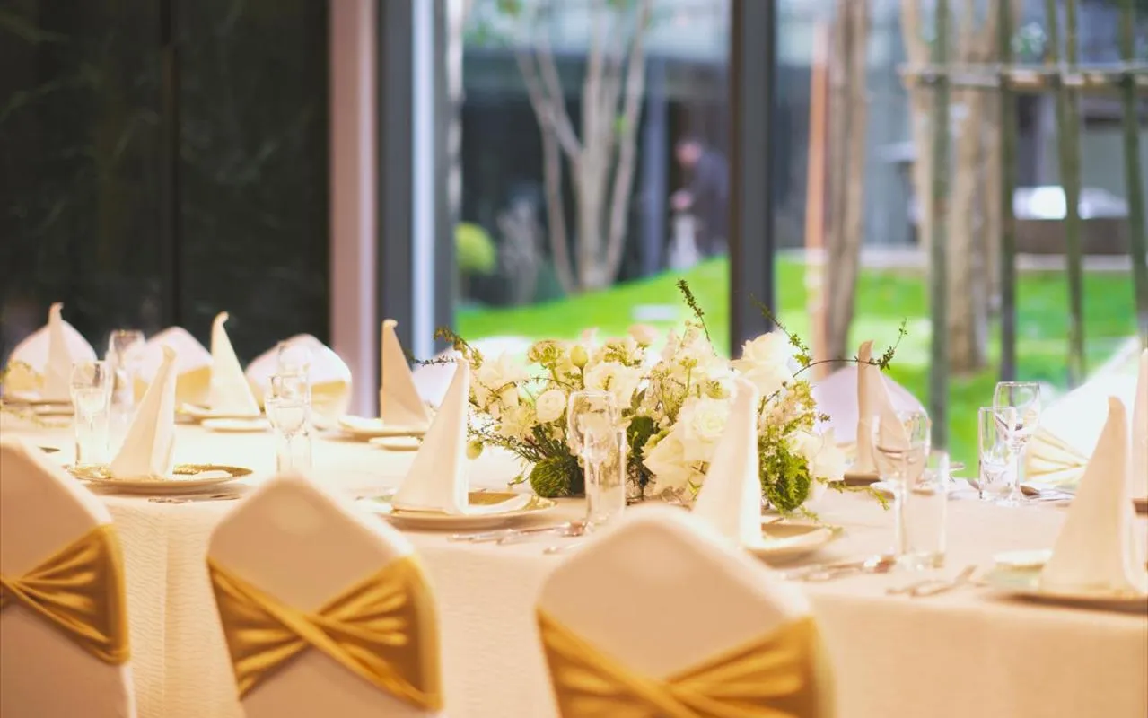 Restaurant/places to eat in Shanghai Parkyard Hotel