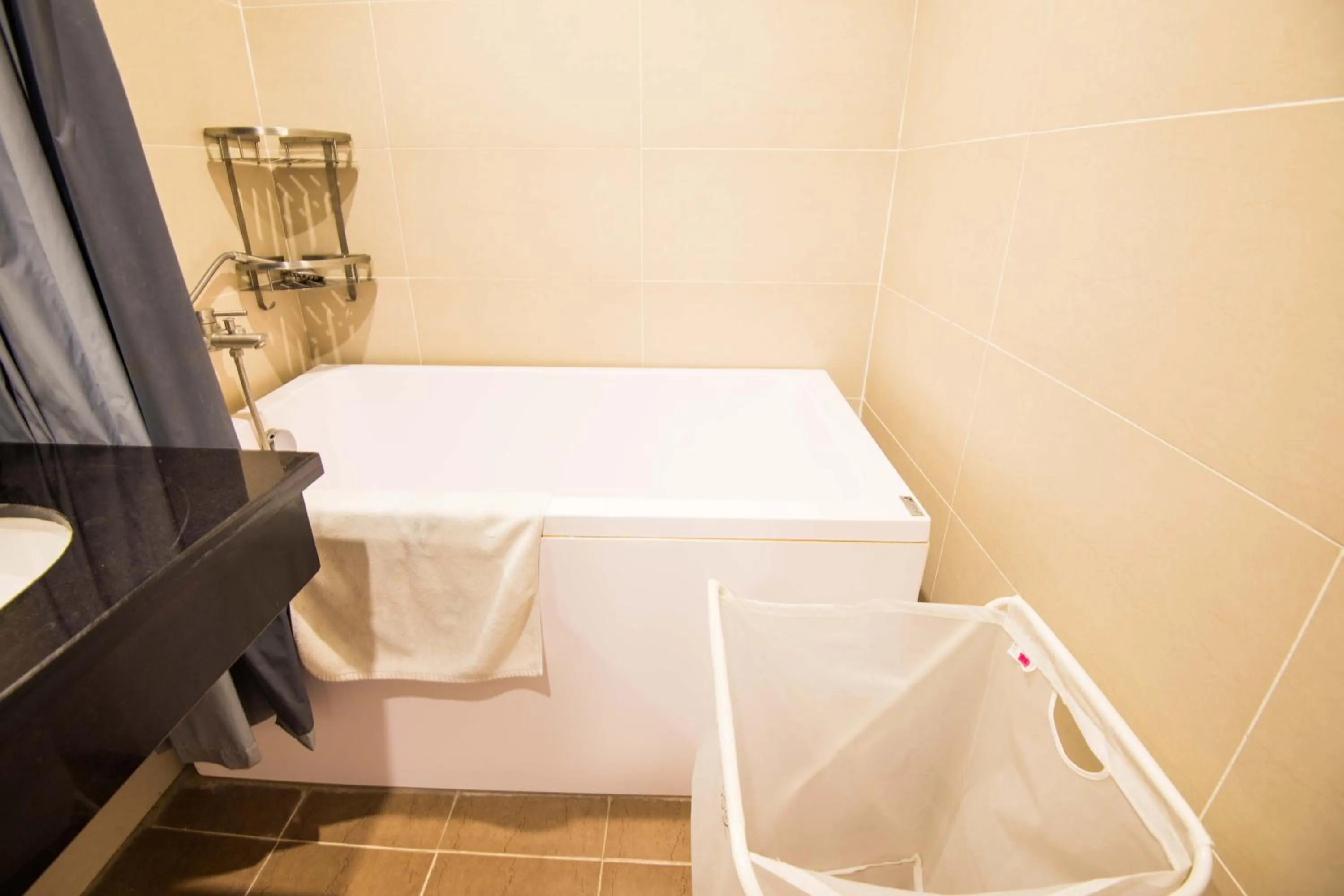 Hot Tub in 22Housing luxury Hotel & Residence 39 Linh Lang