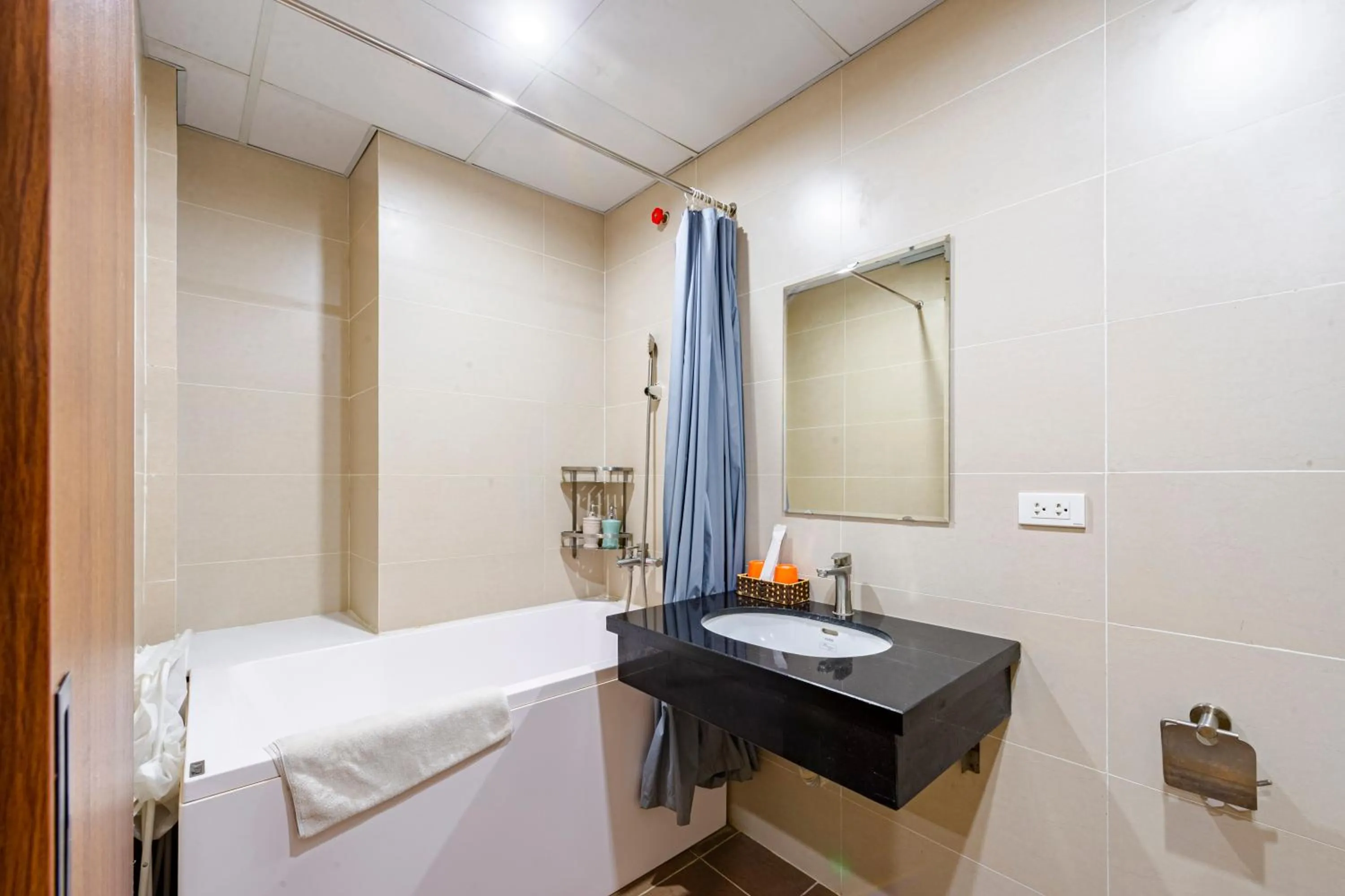 Solarium, Bed in 22Housing luxury Hotel & Residence 39 Linh Lang