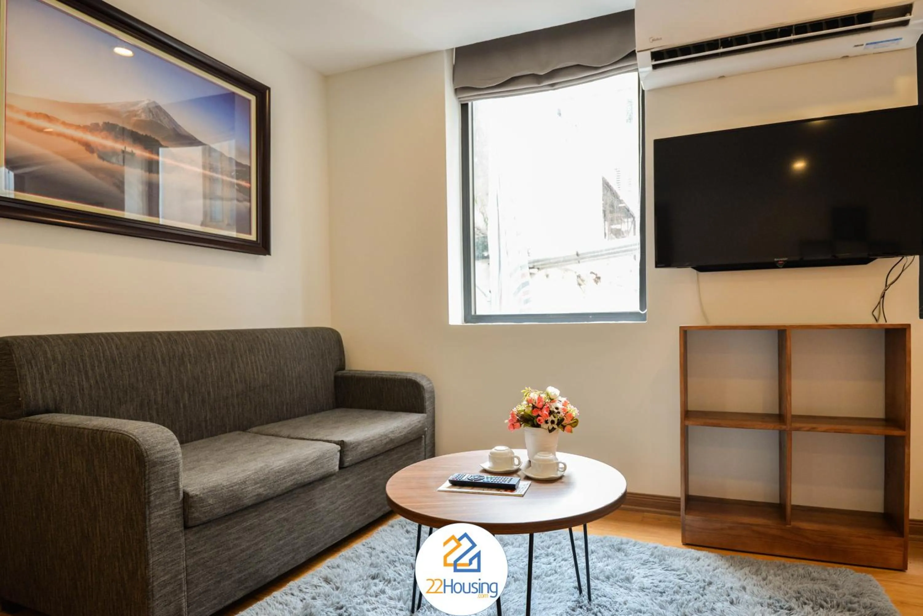 TV and multimedia in 22Housing luxury Hotel & Residence 39 Linh Lang