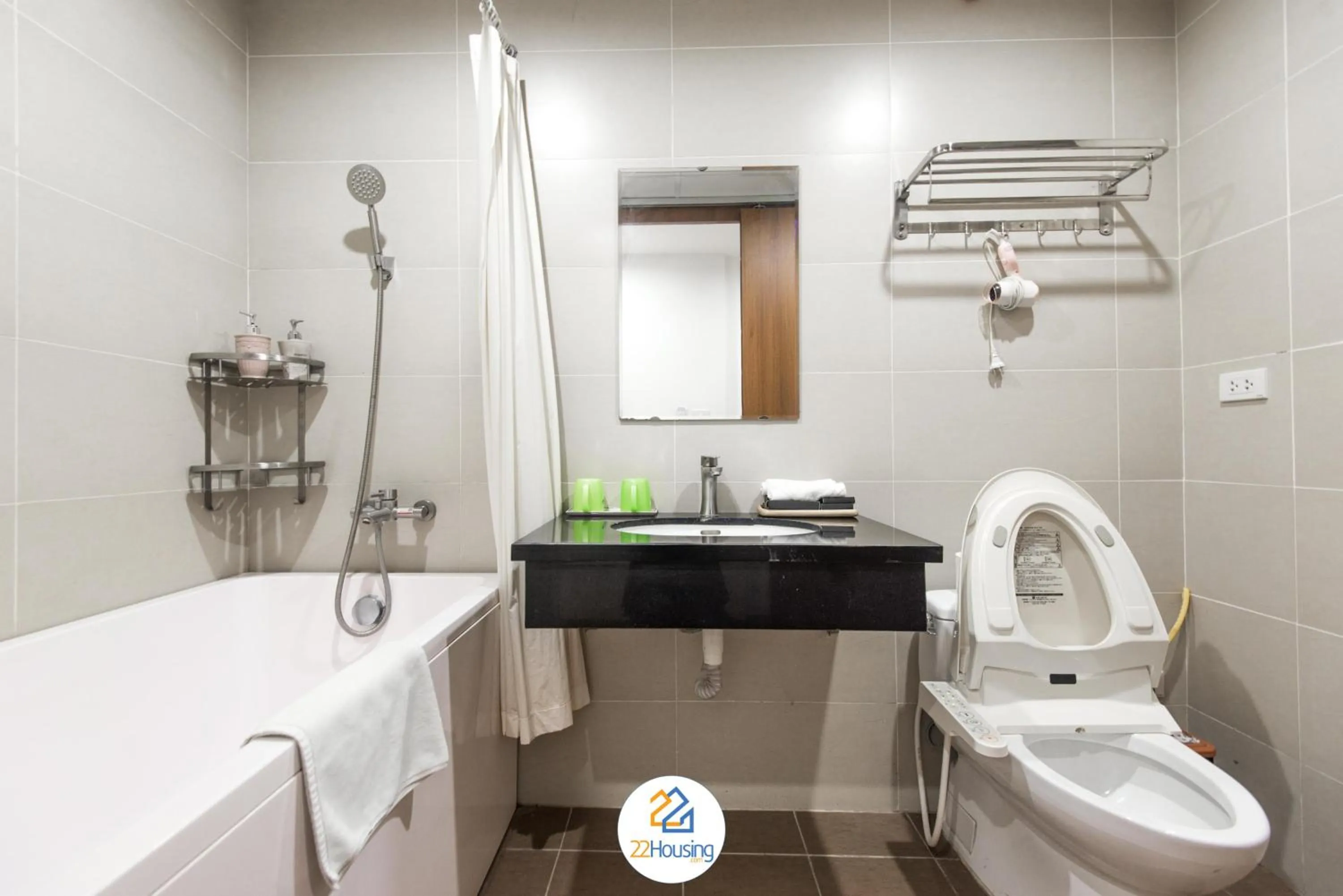 Shower in 22Housing luxury Hotel & Residence 39 Linh Lang