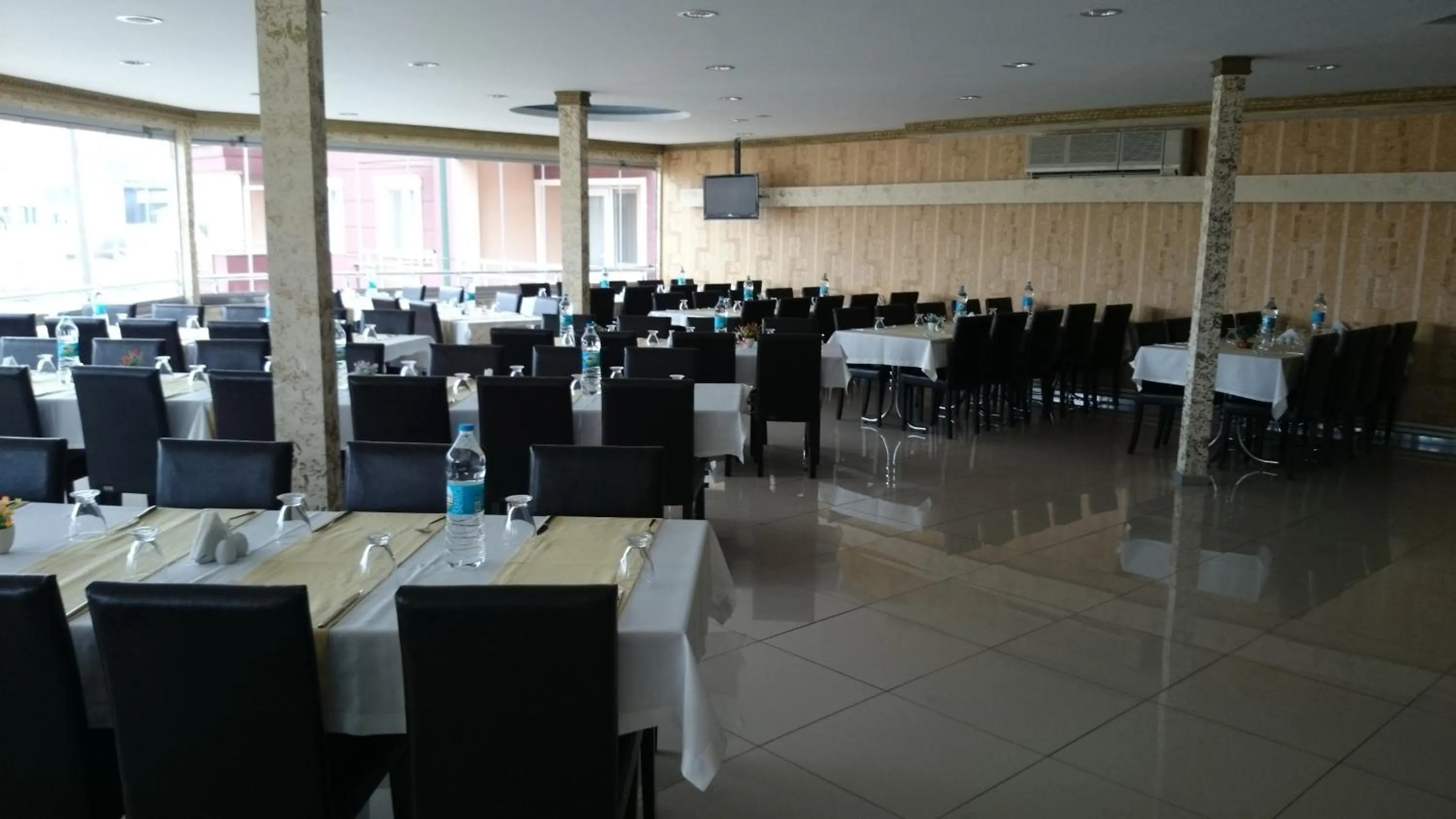 Food and drinks in Hotel Zileli