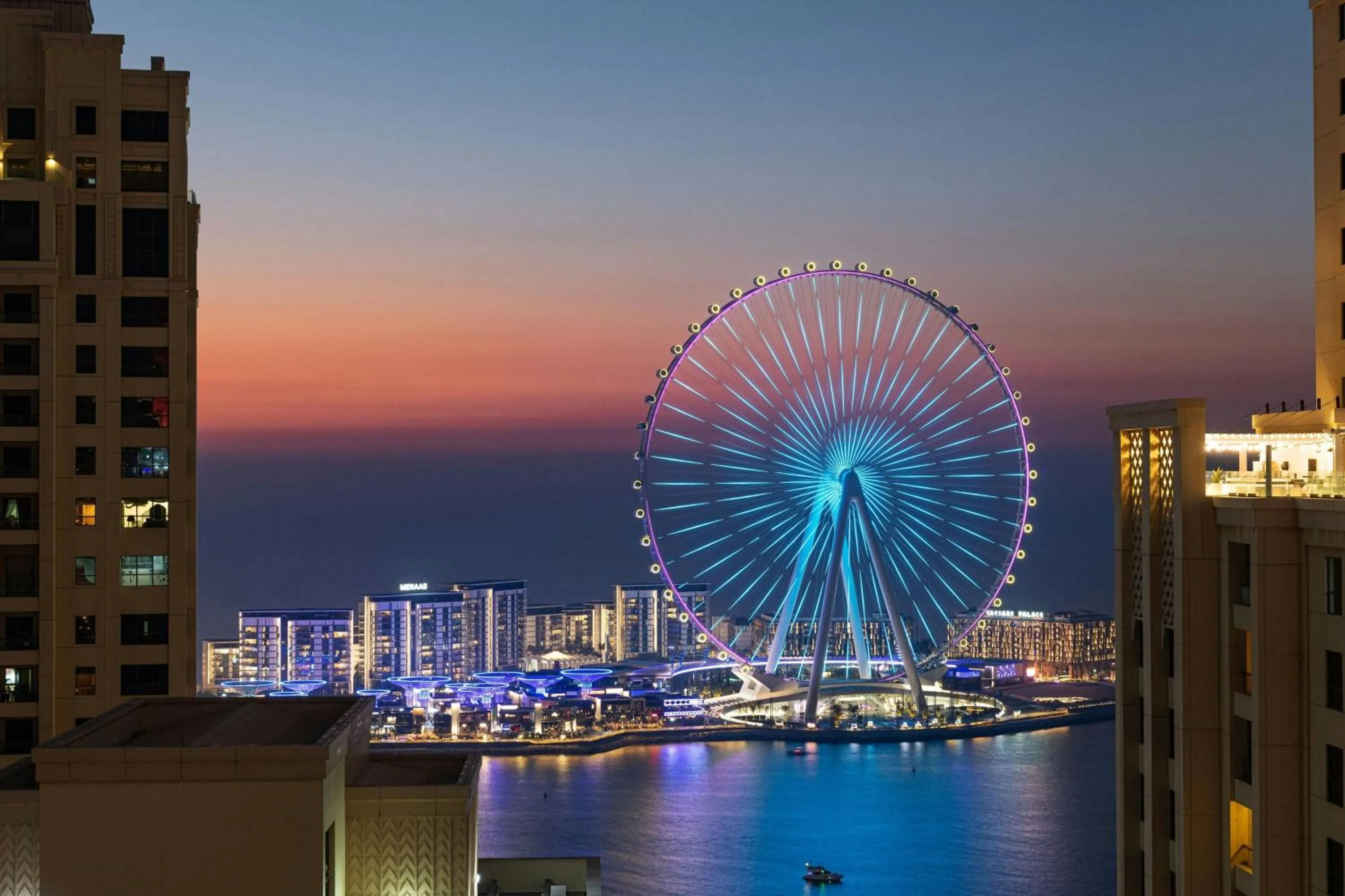 Photo of the whole room in Sheraton The Walk, Dubai