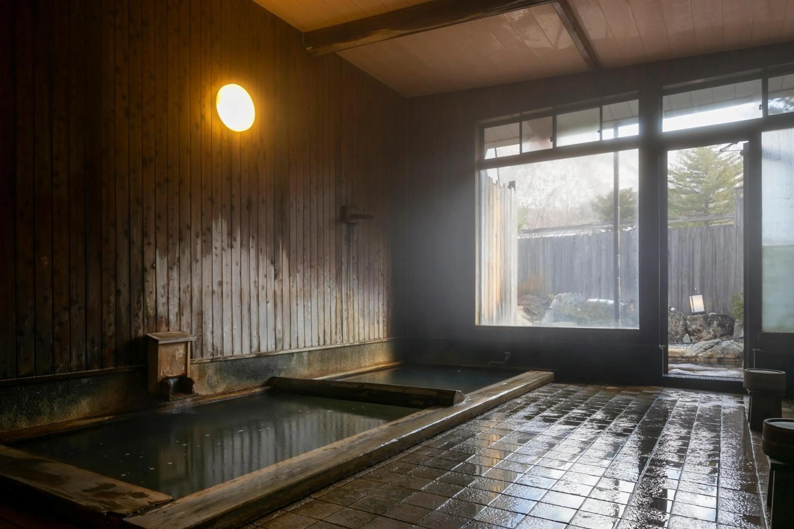 Hot Spring Bath in Onyado Hisui