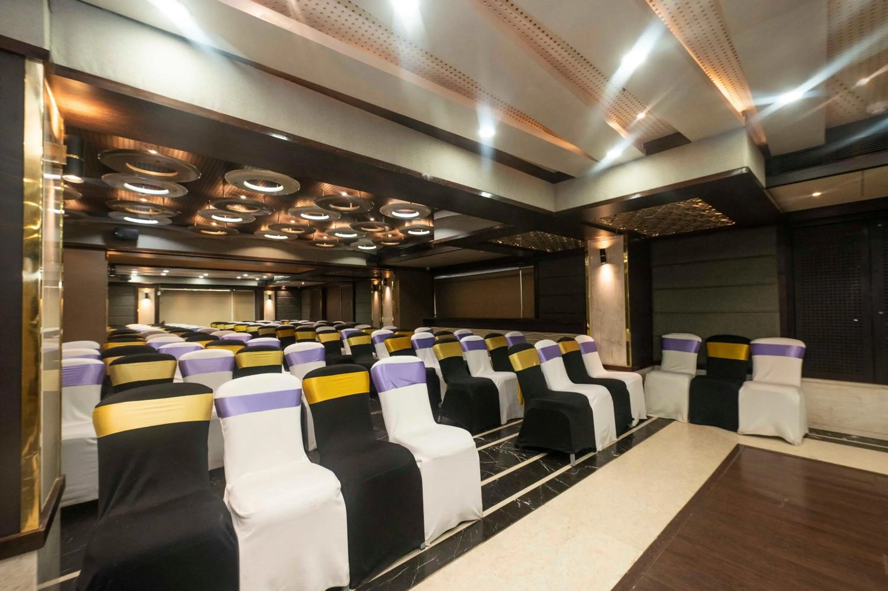 Banquet/Function facilities in Hotel Le Grande - Mumbai International Airport