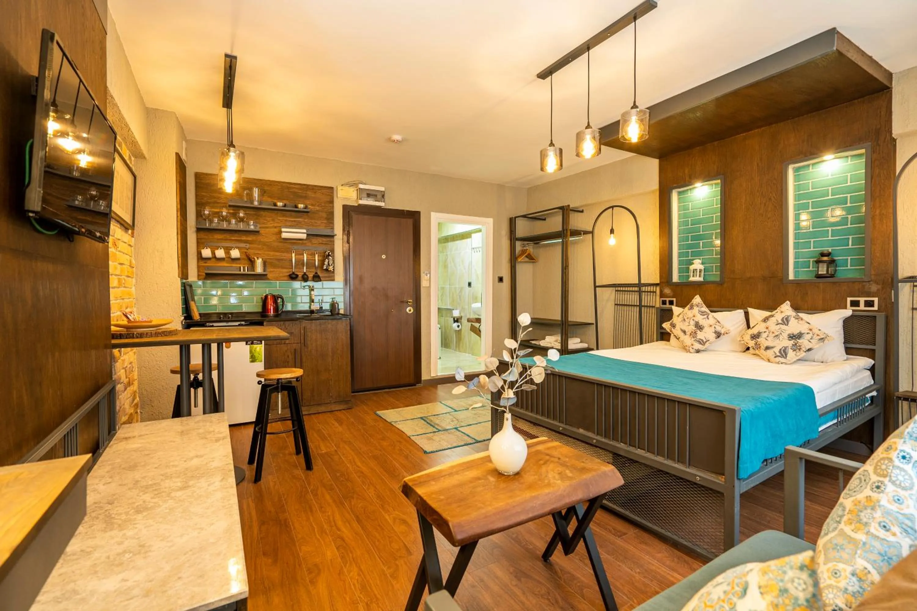 Photo of the whole room, Bed in Cube Suites