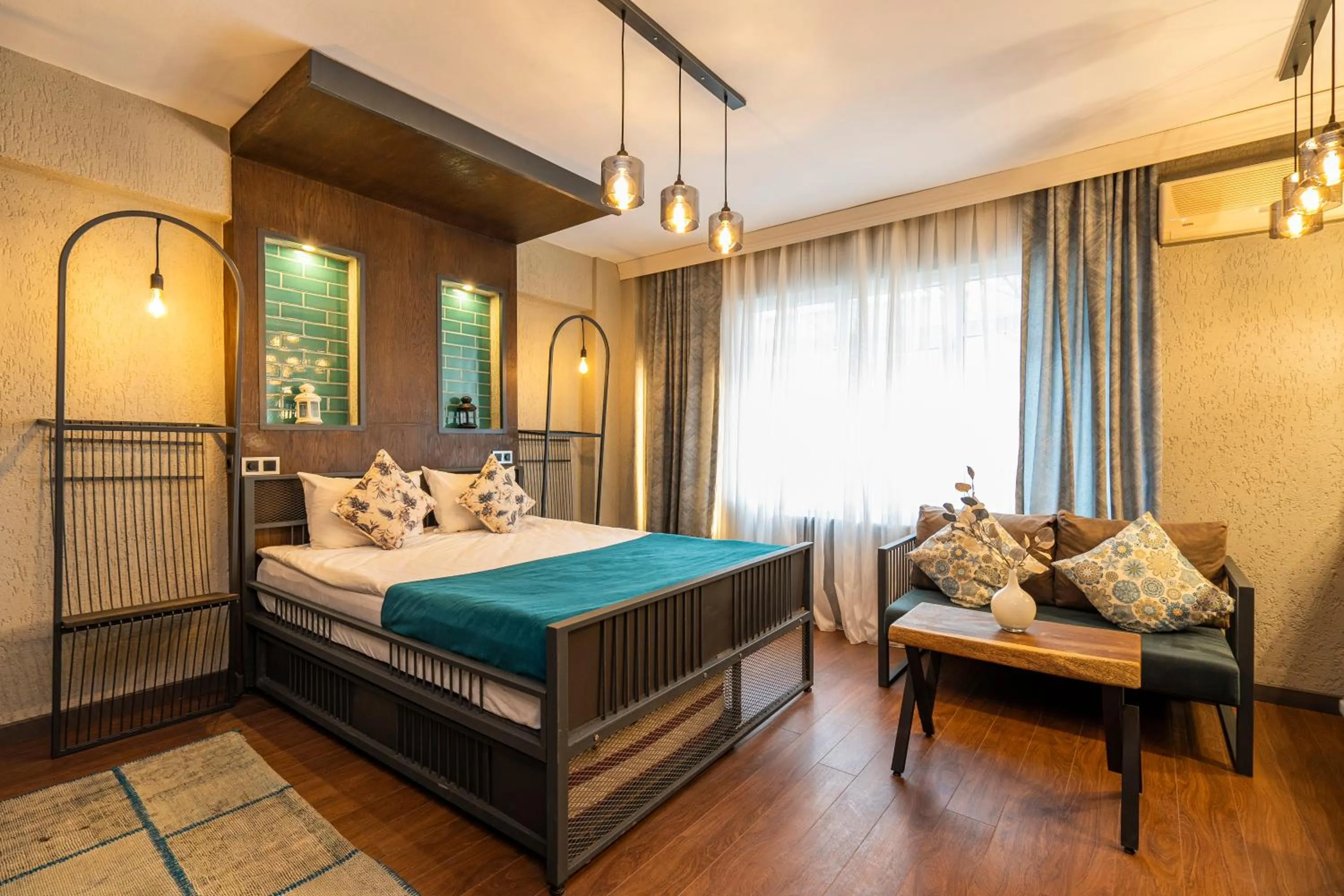 Photo of the whole room, Bed in Cube Suites