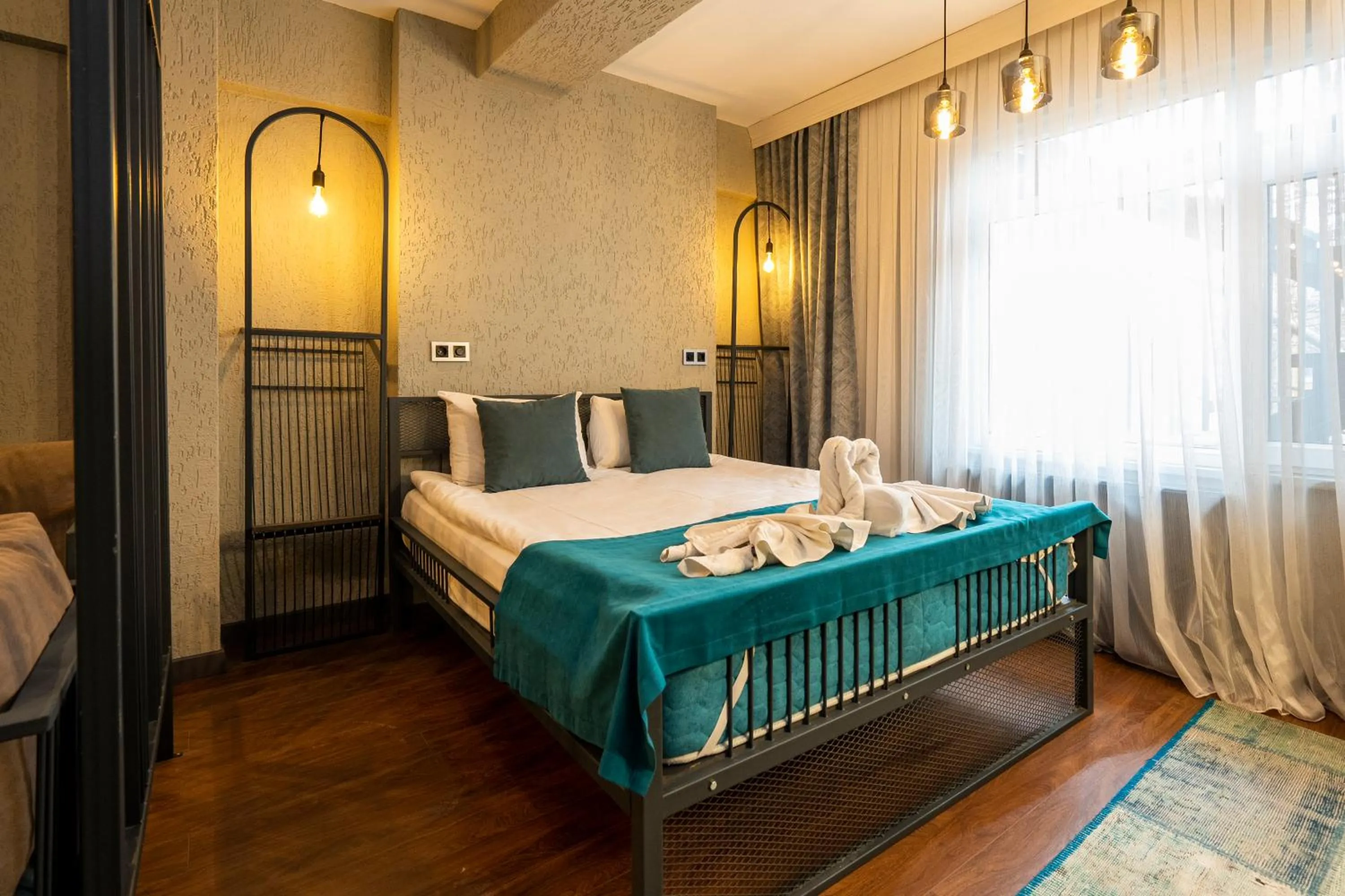 Bedroom, Bed in Cube Suites