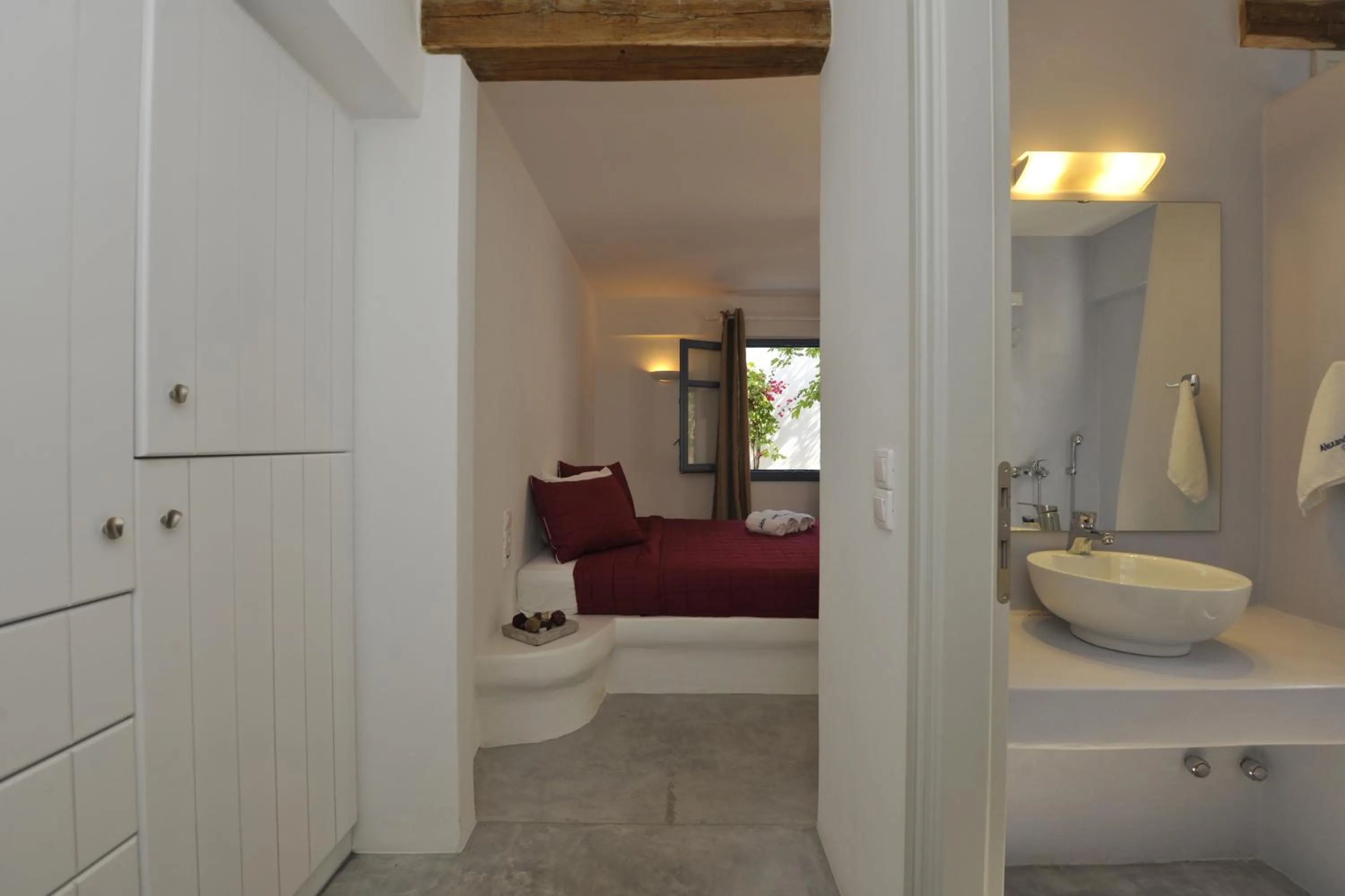 Bed in Alexandros Studios