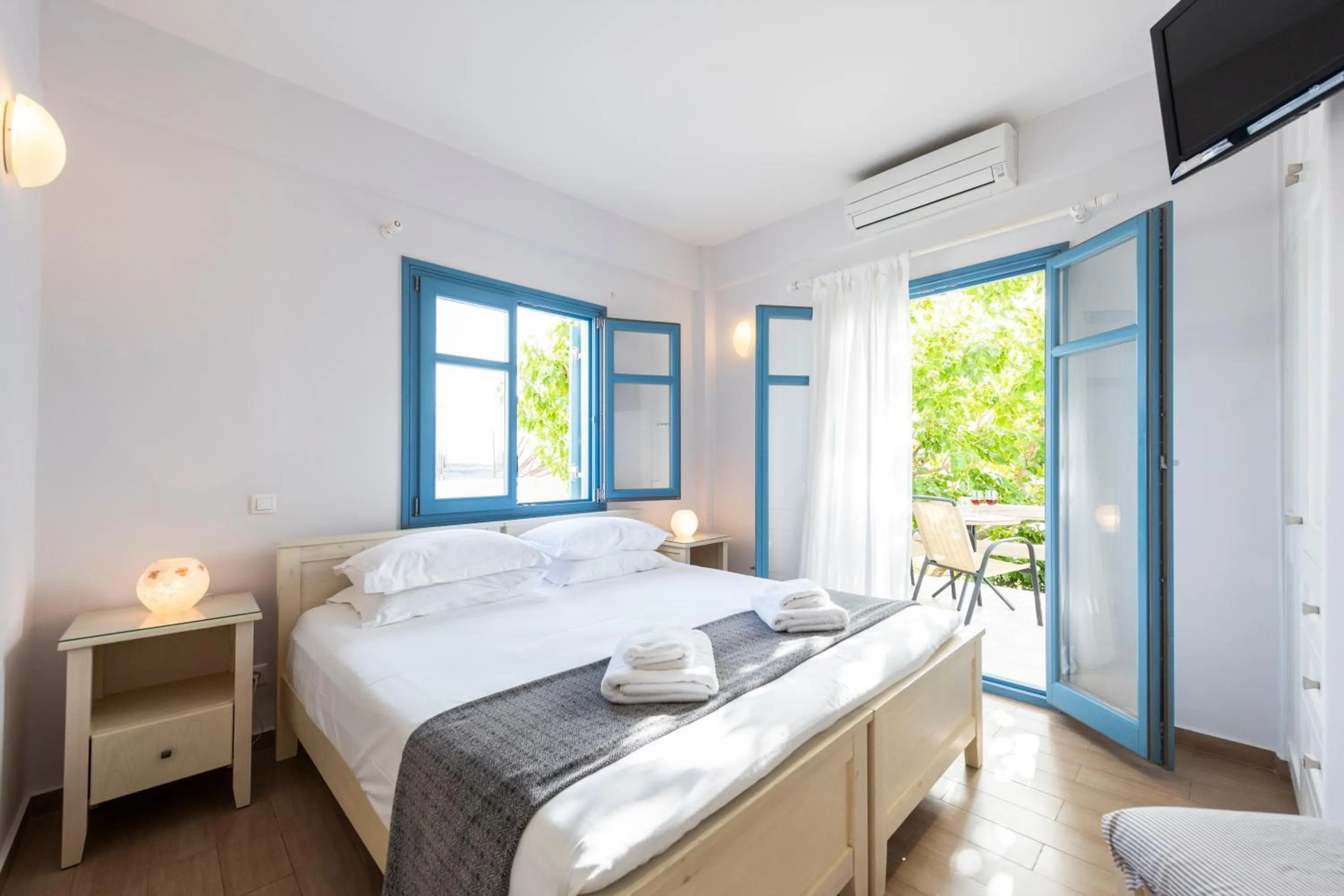 Bed in Alexandros Studios