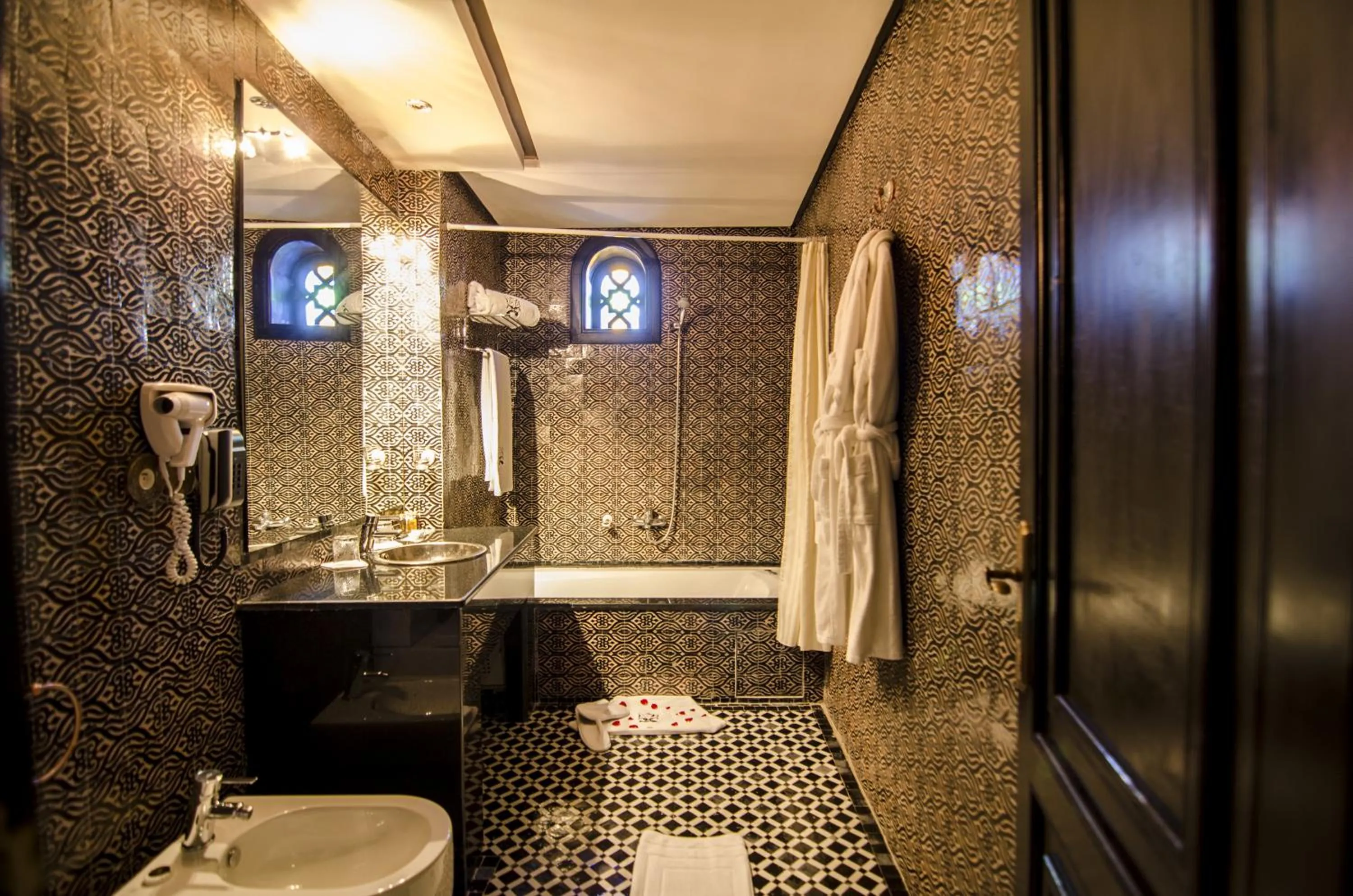Bathroom in Palais Ommeyad Suites & Spa