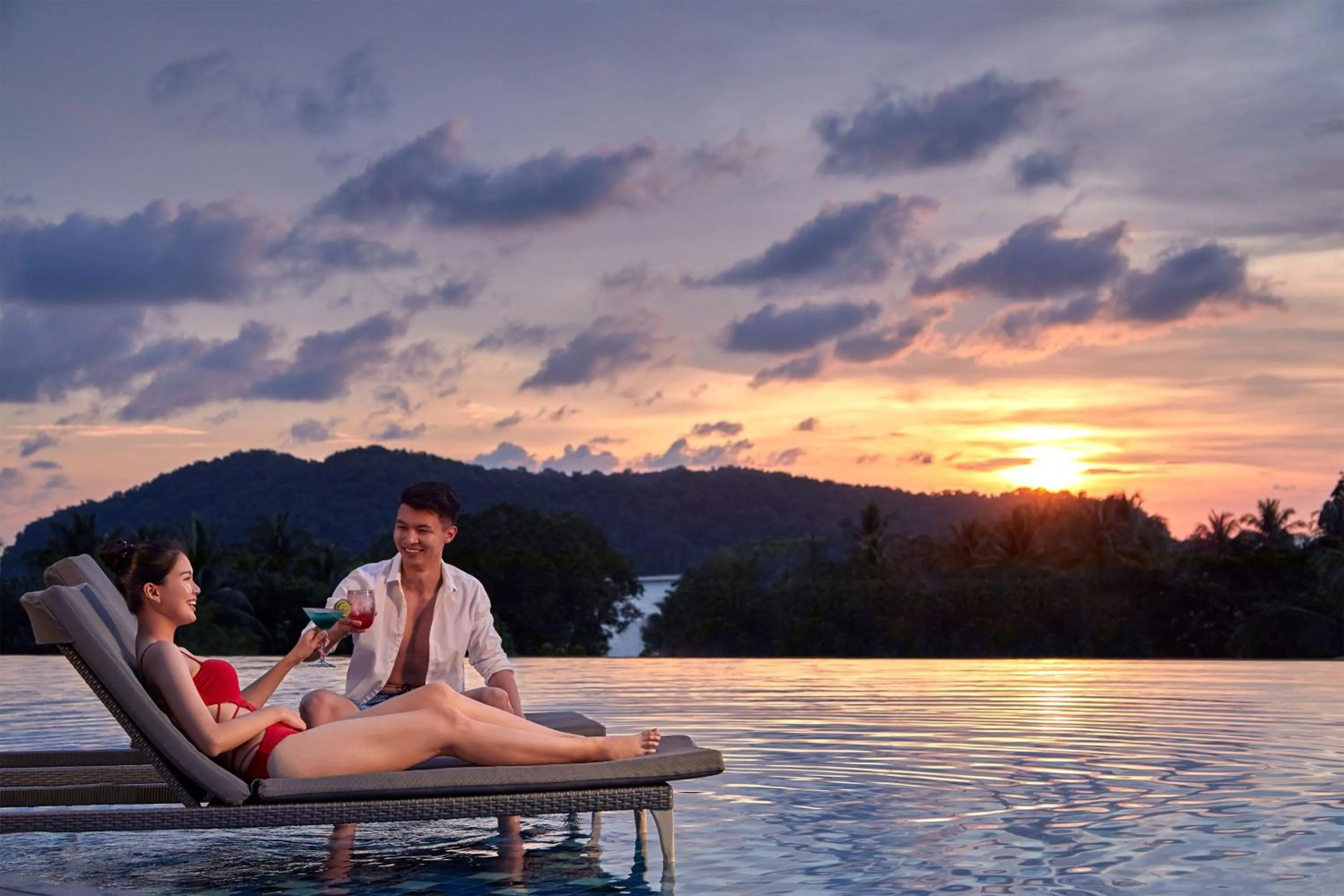 Swimming pool in Aloft Langkawi Pantai Tengah